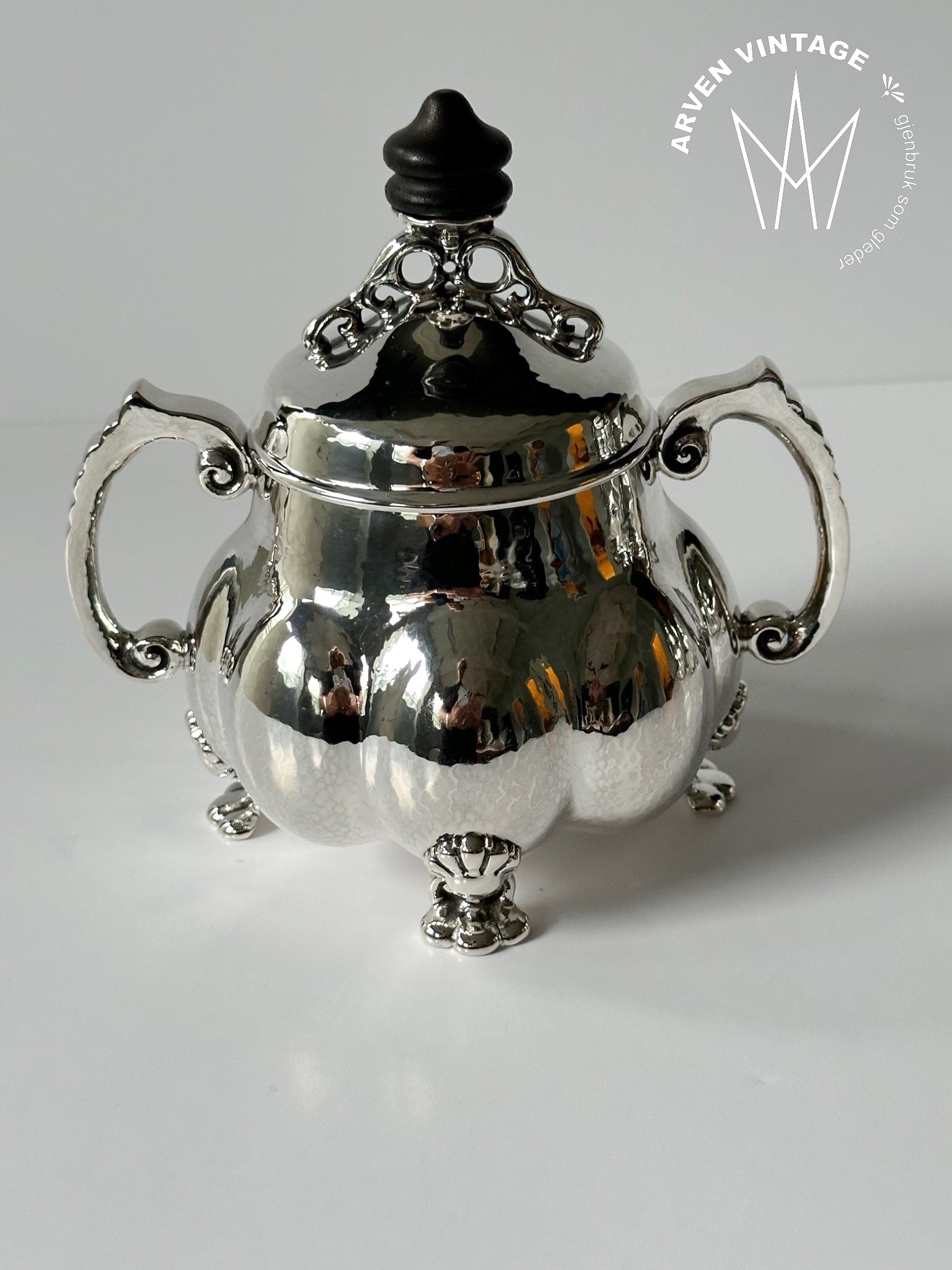 Vintage cream and sugar set with tray