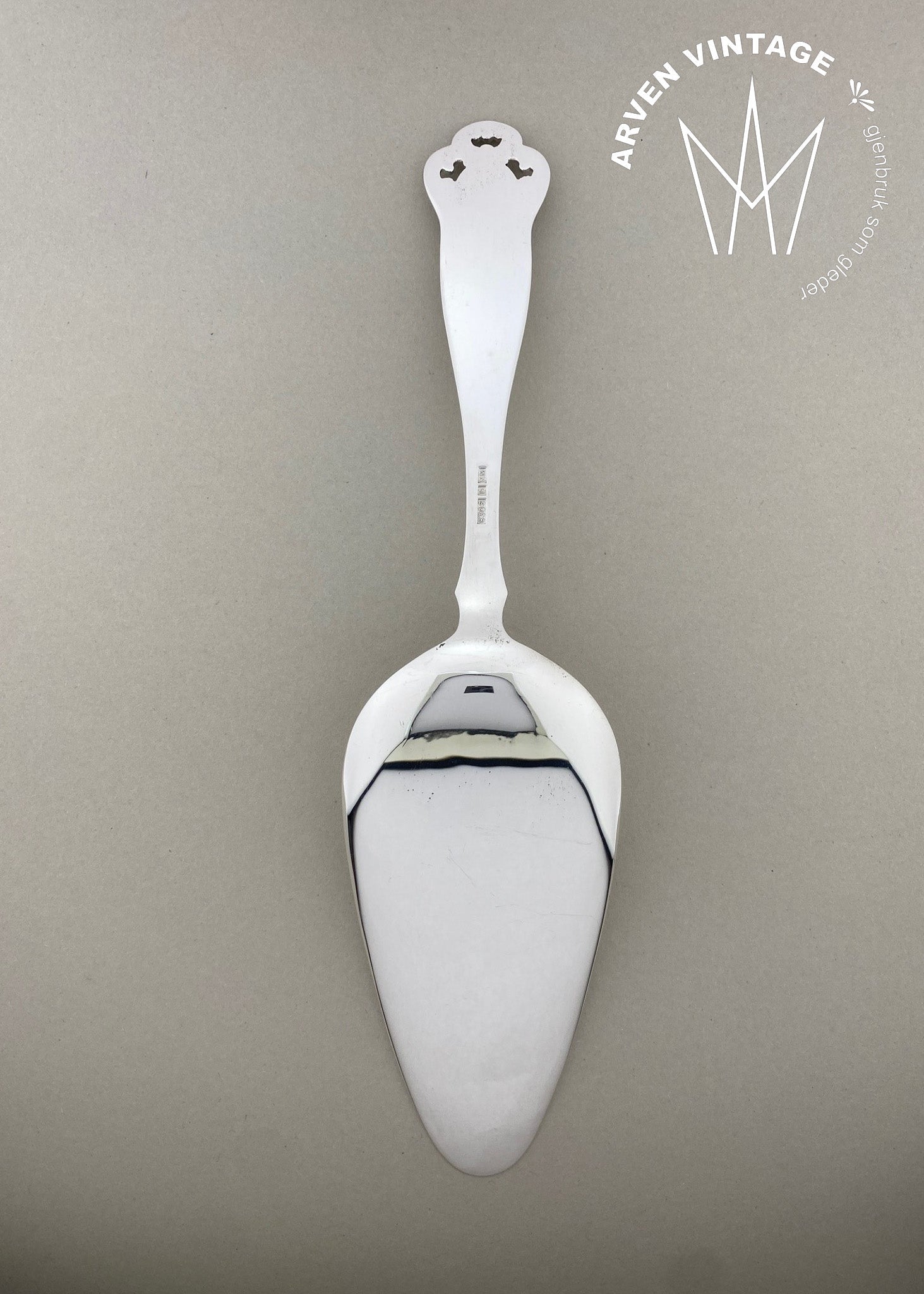 Vintage Laila cake spatula