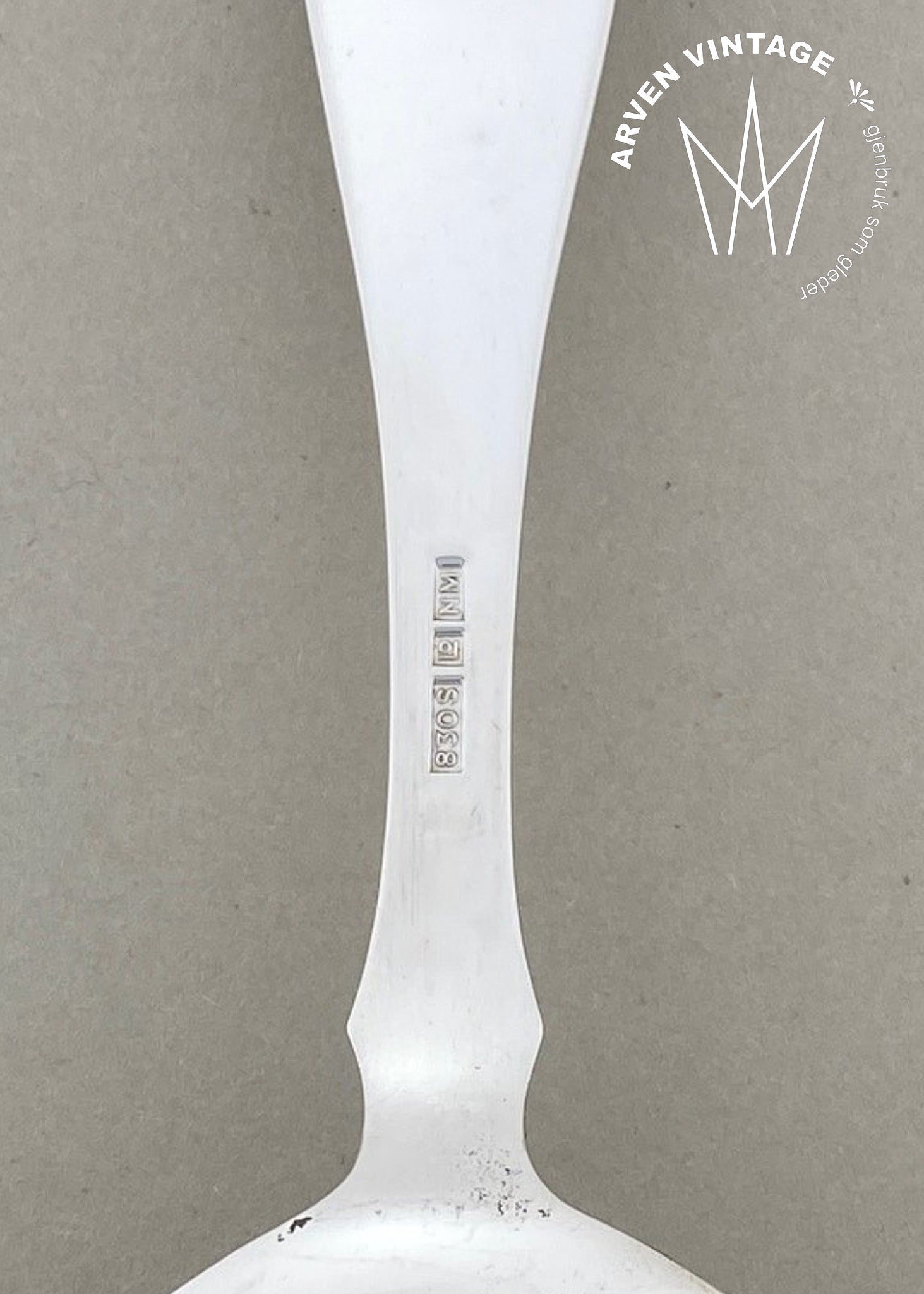 Vintage Laila cake spatula