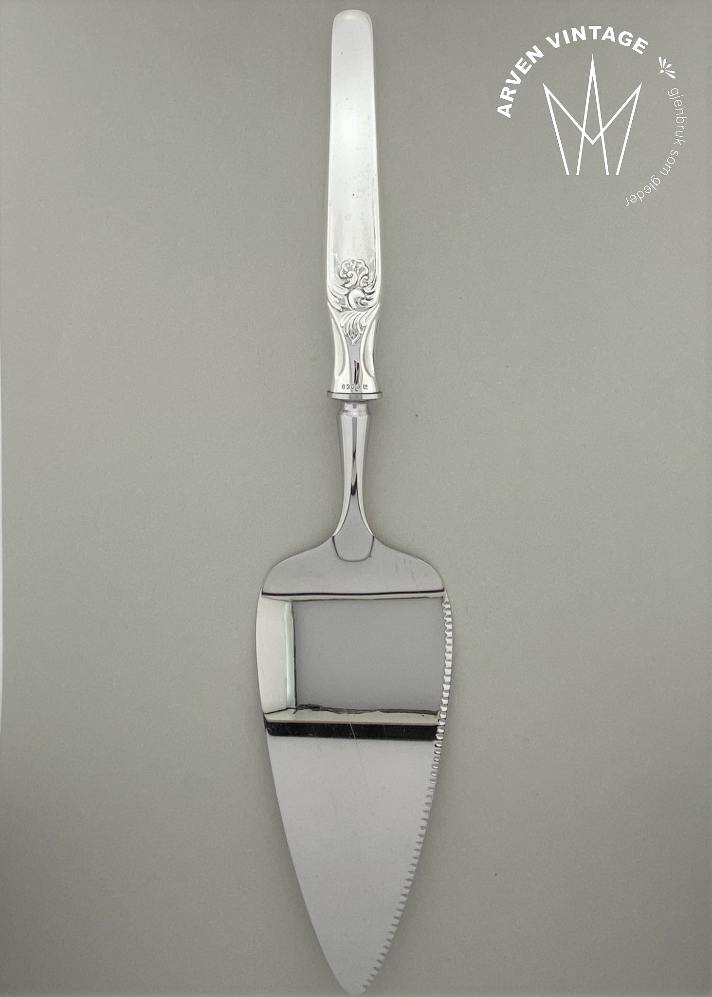 Vintage Elisabeth pie spatula