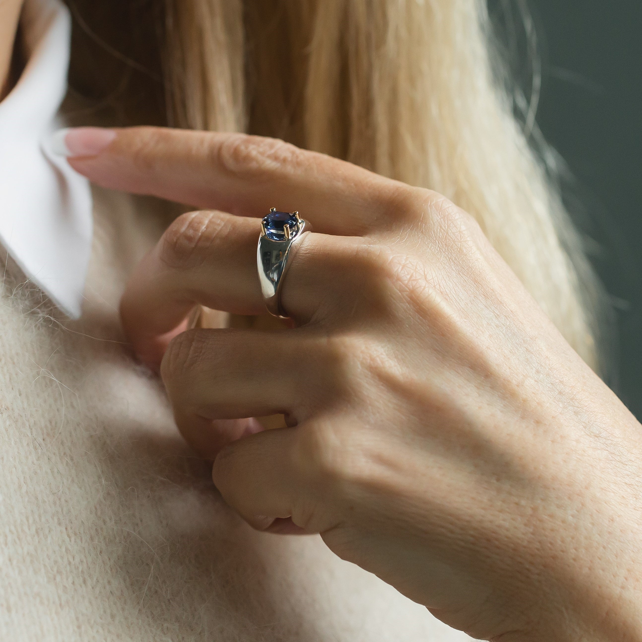 Billie ring i sølv med syntetisk Padparadscha