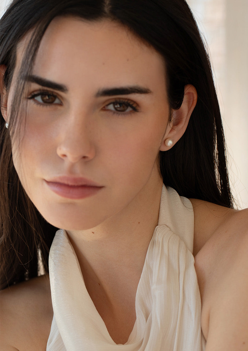 Pearl earrings in white gold