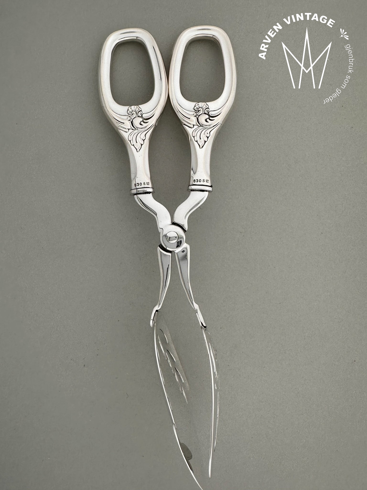 Vintage Elisabeth sandwich tongs