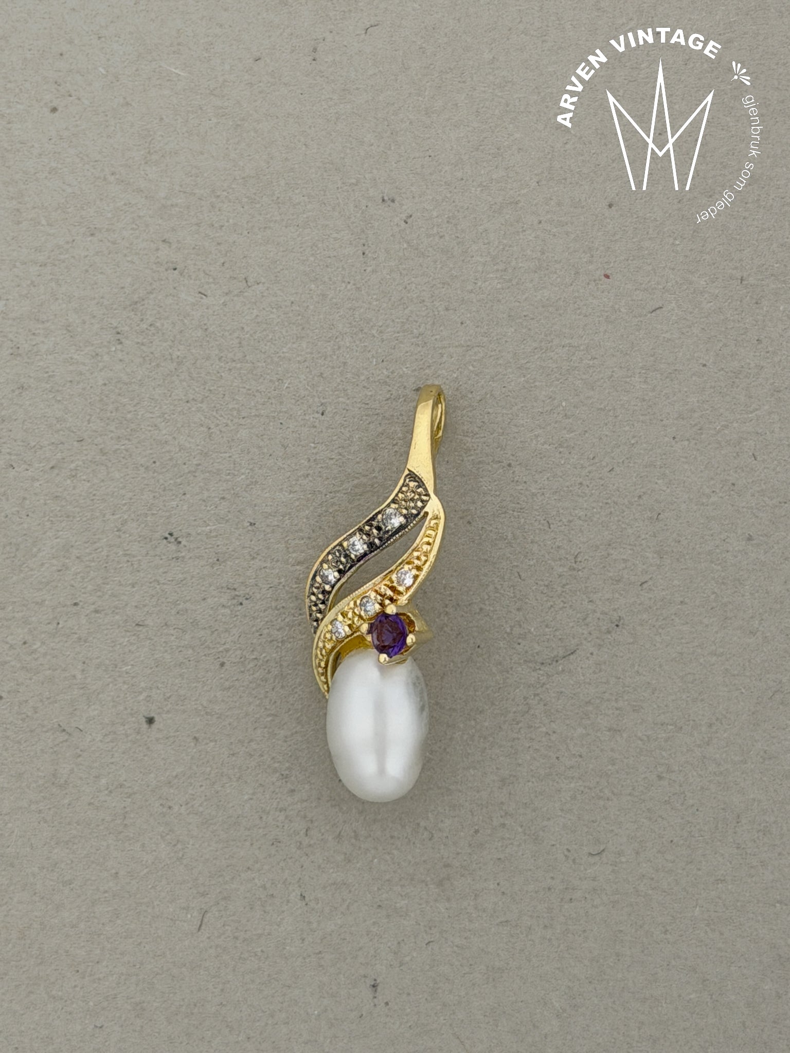 Vintage diamantanheng gult gull