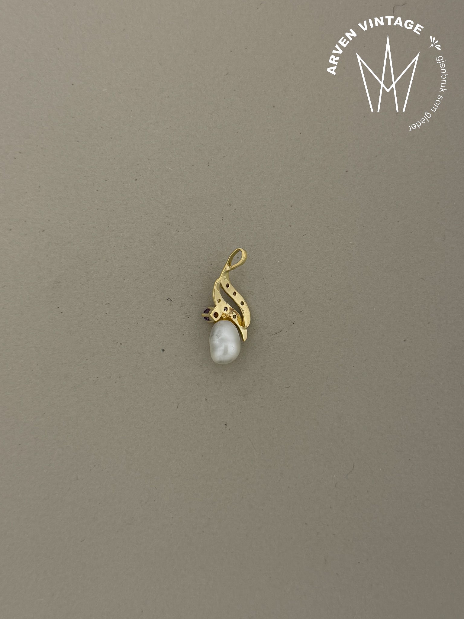 Vintage diamantanheng gult gull