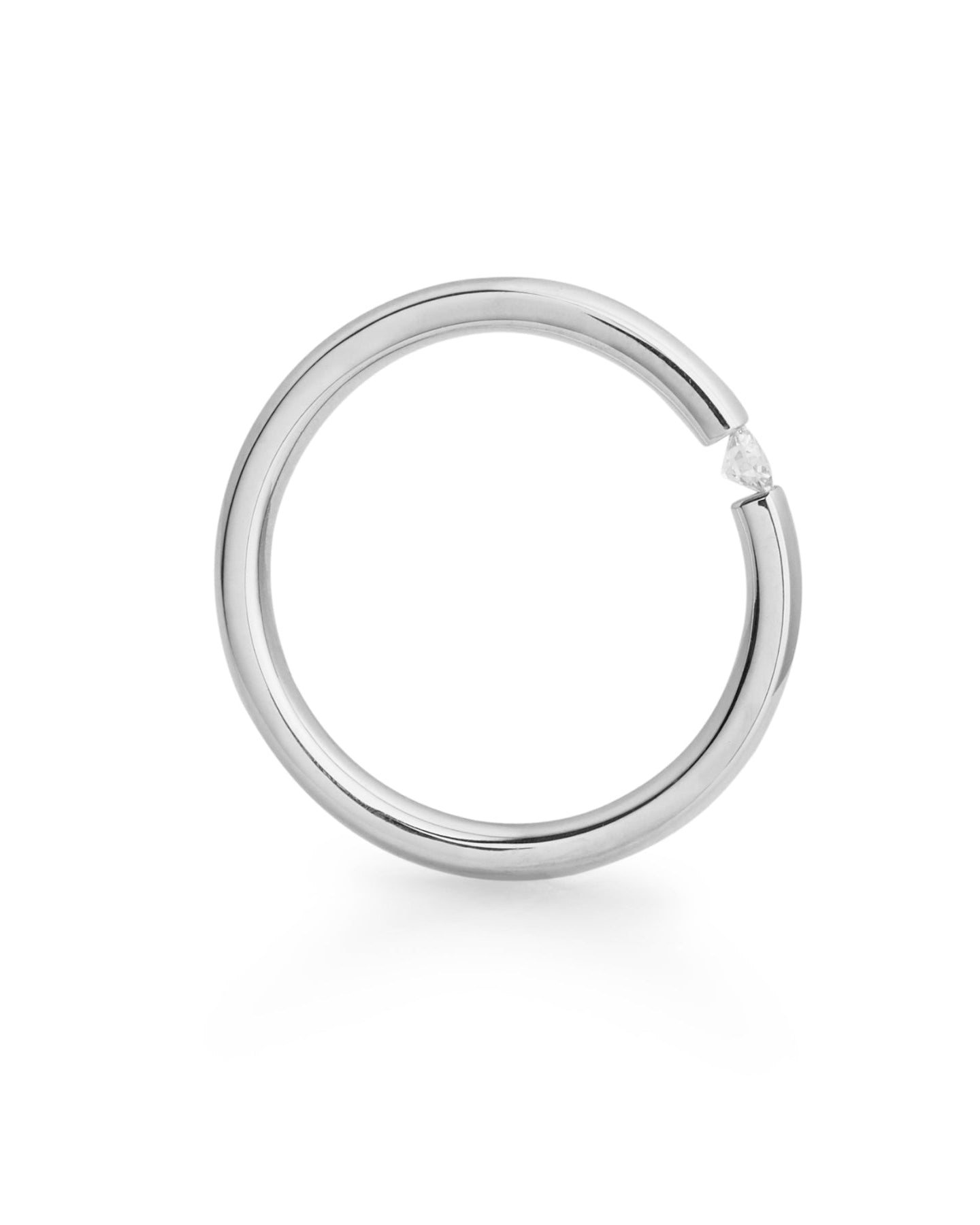 Spennring i hvitt gull med diamant