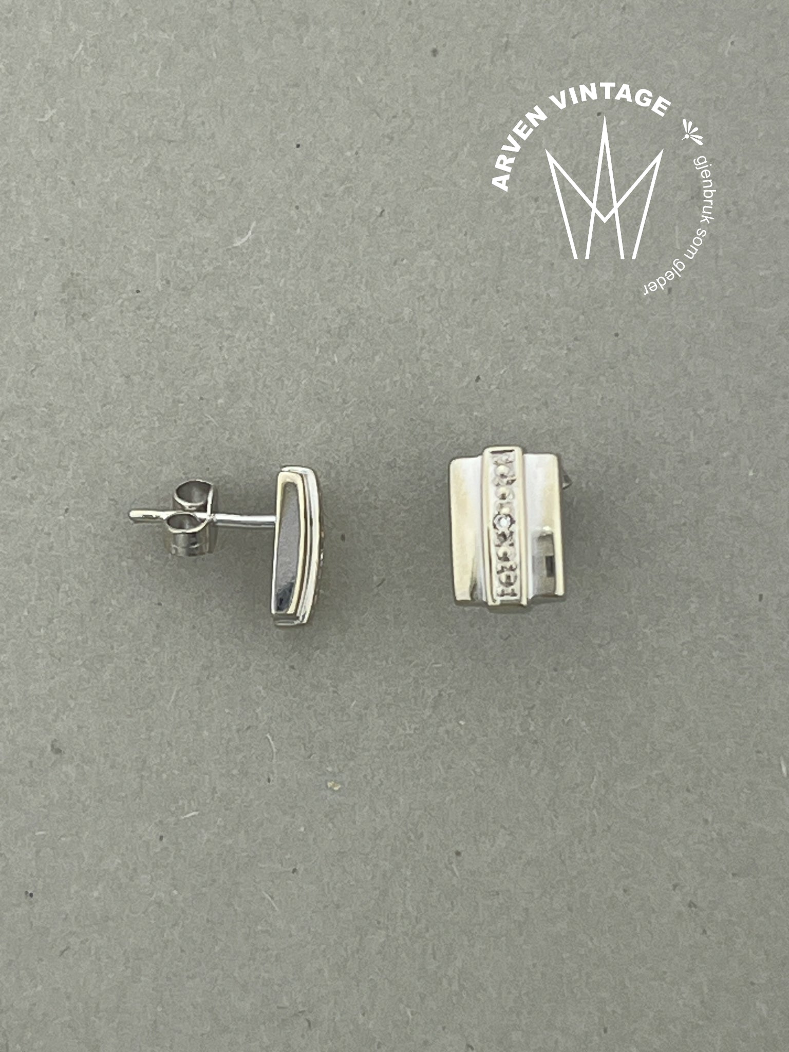 Vintage diamantørepynt hvitt gull