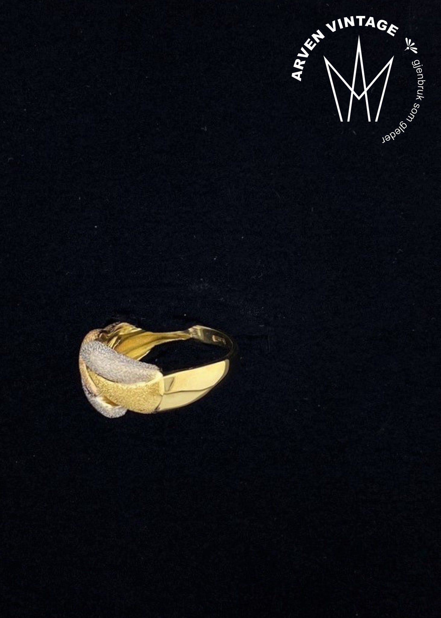Vintage ring i hvitt-, gult- og roségull