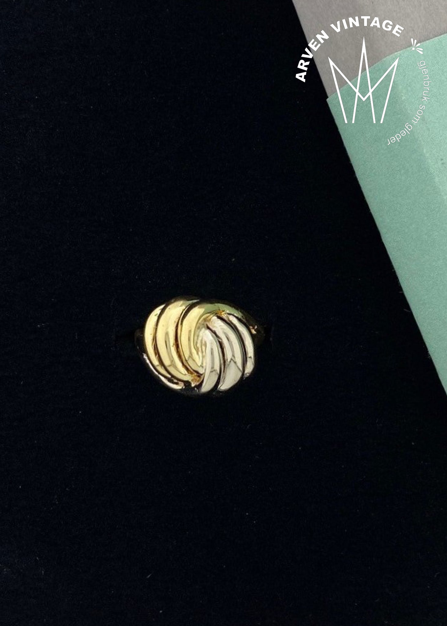 Vintage ring i 18 k trefarget gull