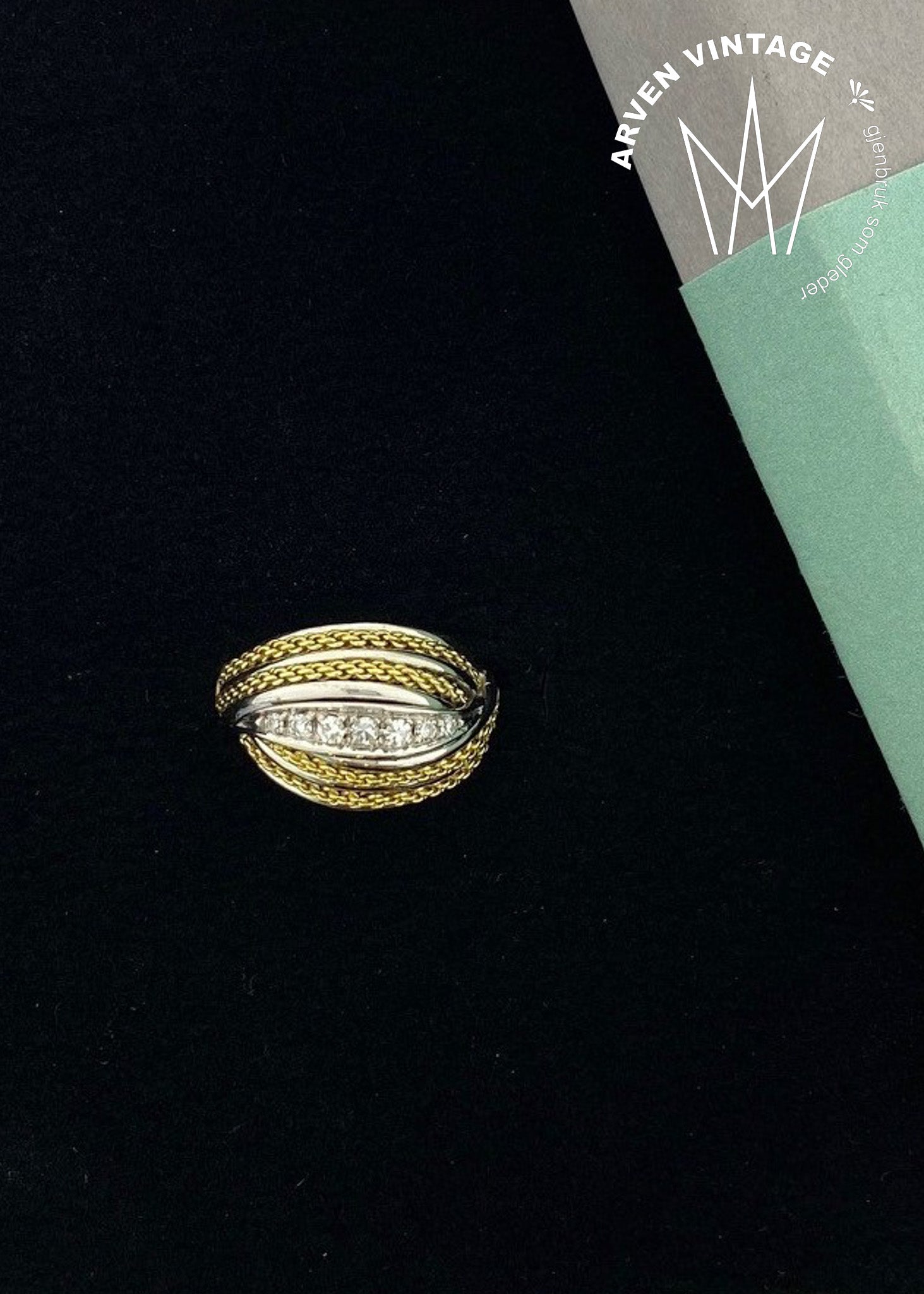 Vintage ring i 18 k gull med stener