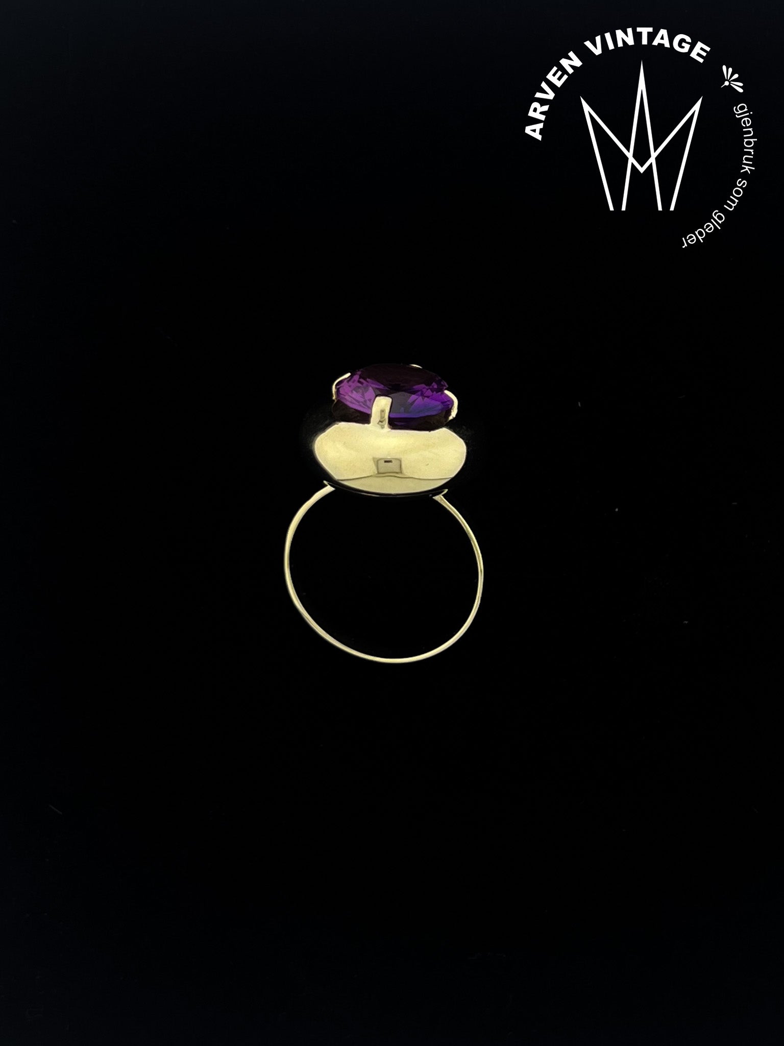 Vintage ring yellow gold with purple stone size 51