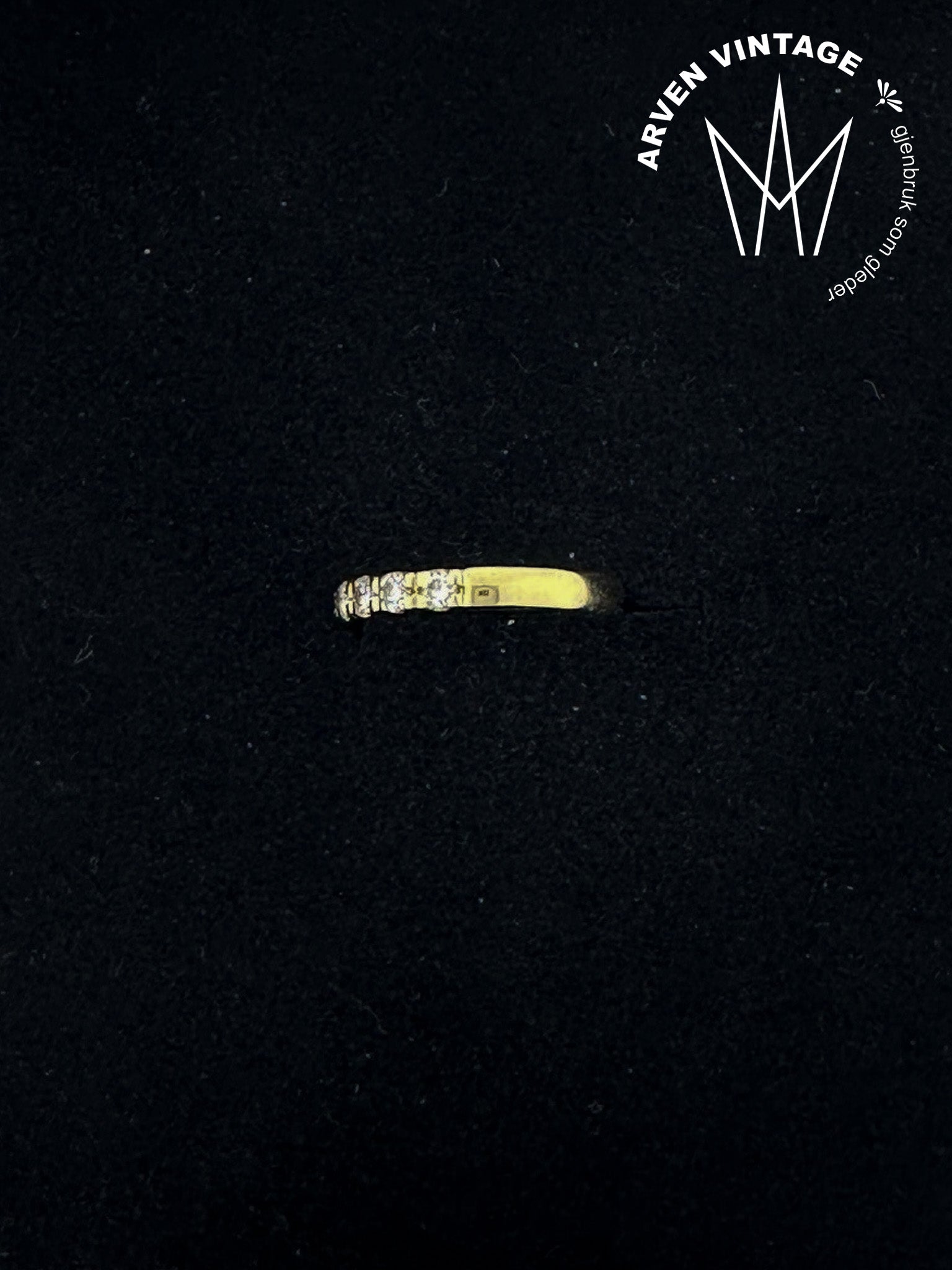 Vintage alliansering gult gull med diamanter str. 54.5