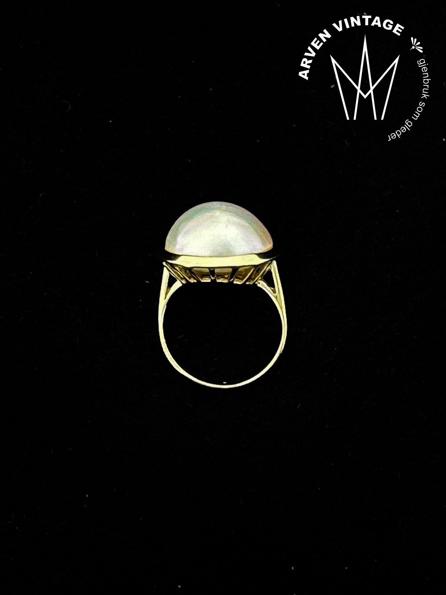 Vintage ring gult gull med perle str. 49