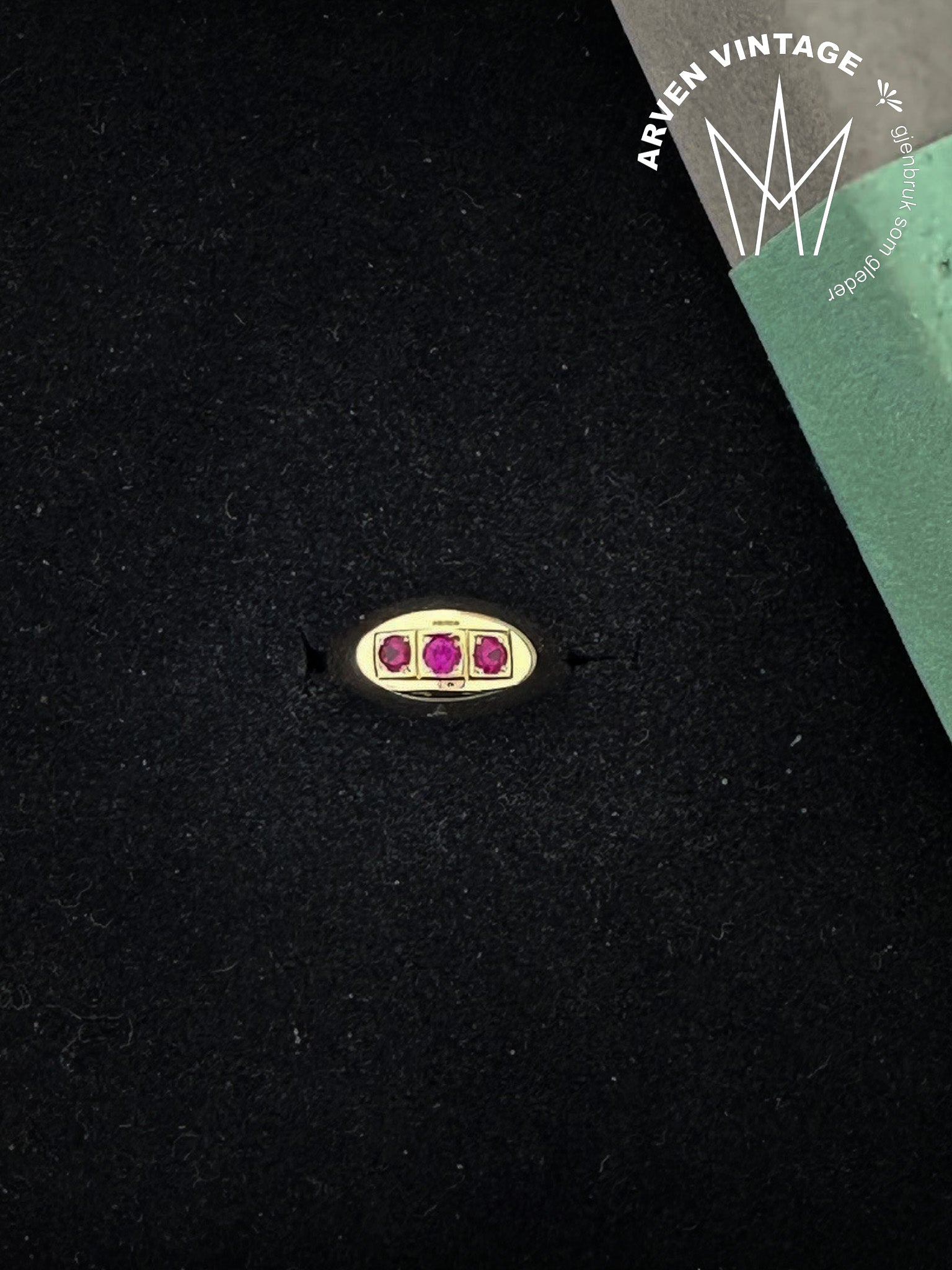 Vintage ring gult gull med rosa stener str. 52