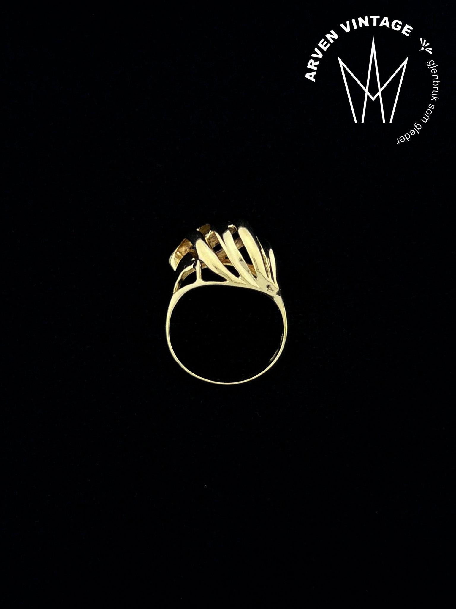 Vintage gold ring size 53