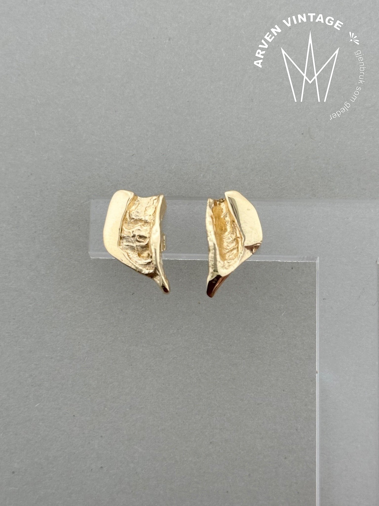 Vintage earrings yellow gold