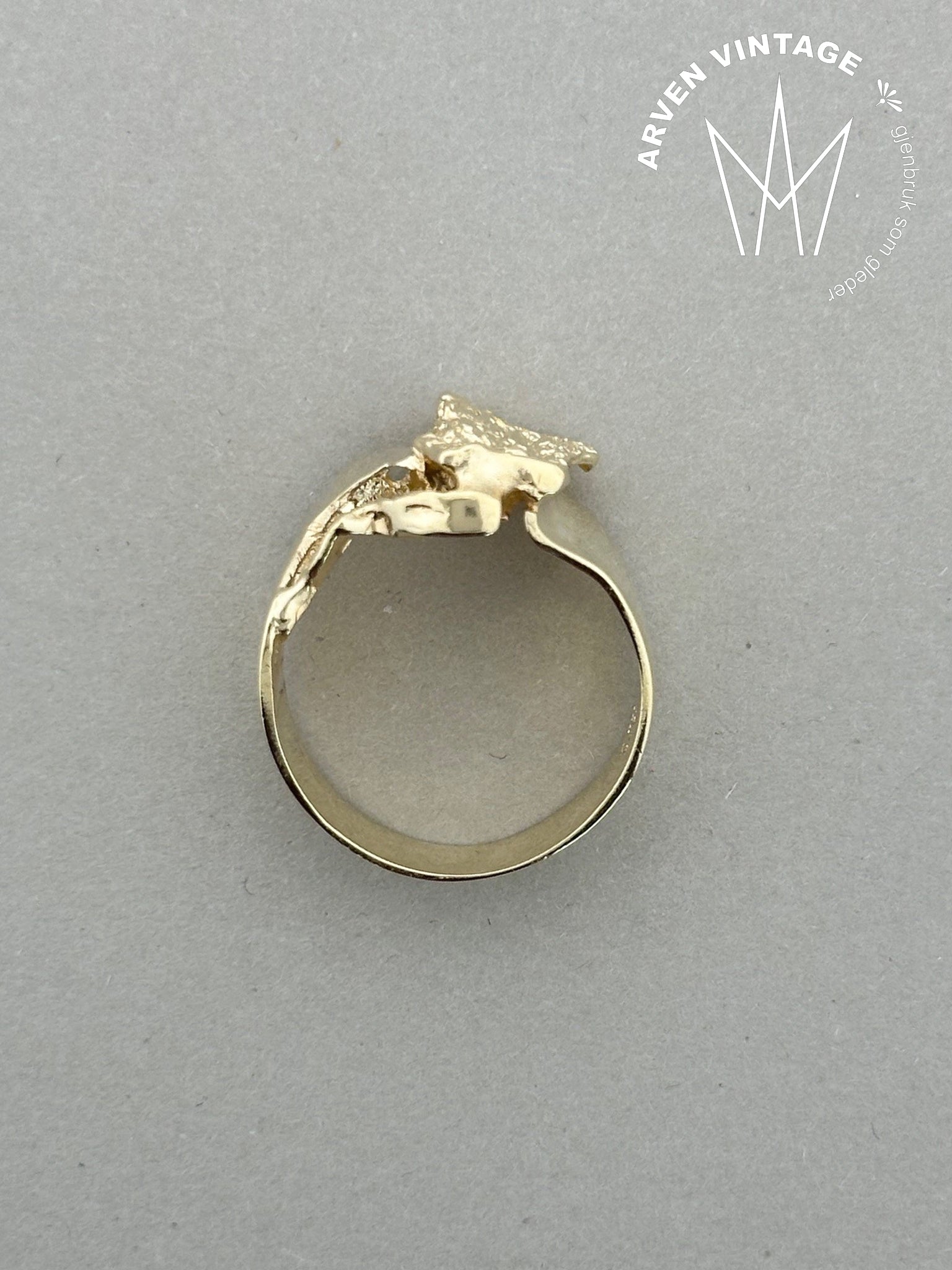 Vintage ring yellow gold size 59