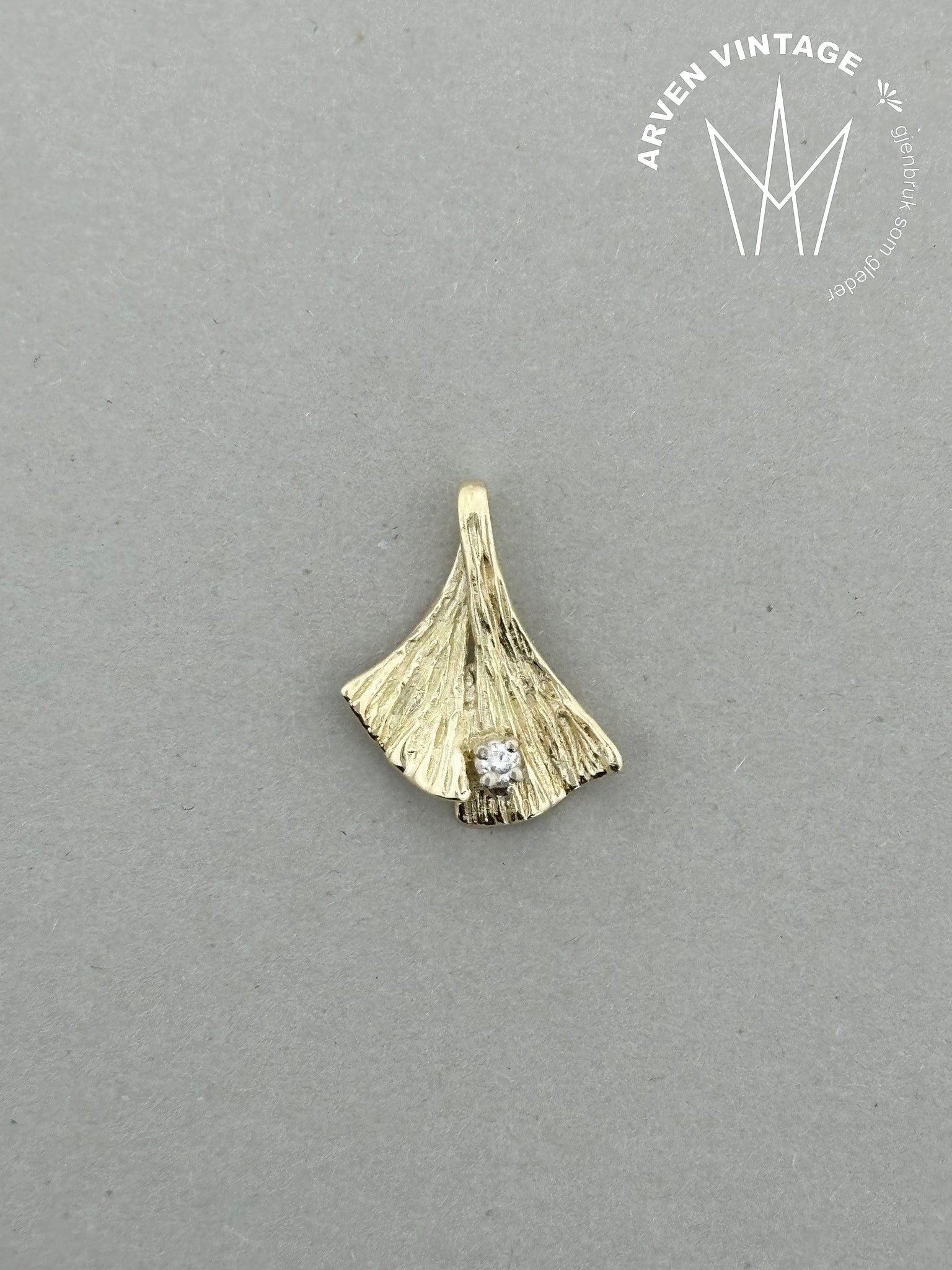 Vintage diamantanheng gult gull