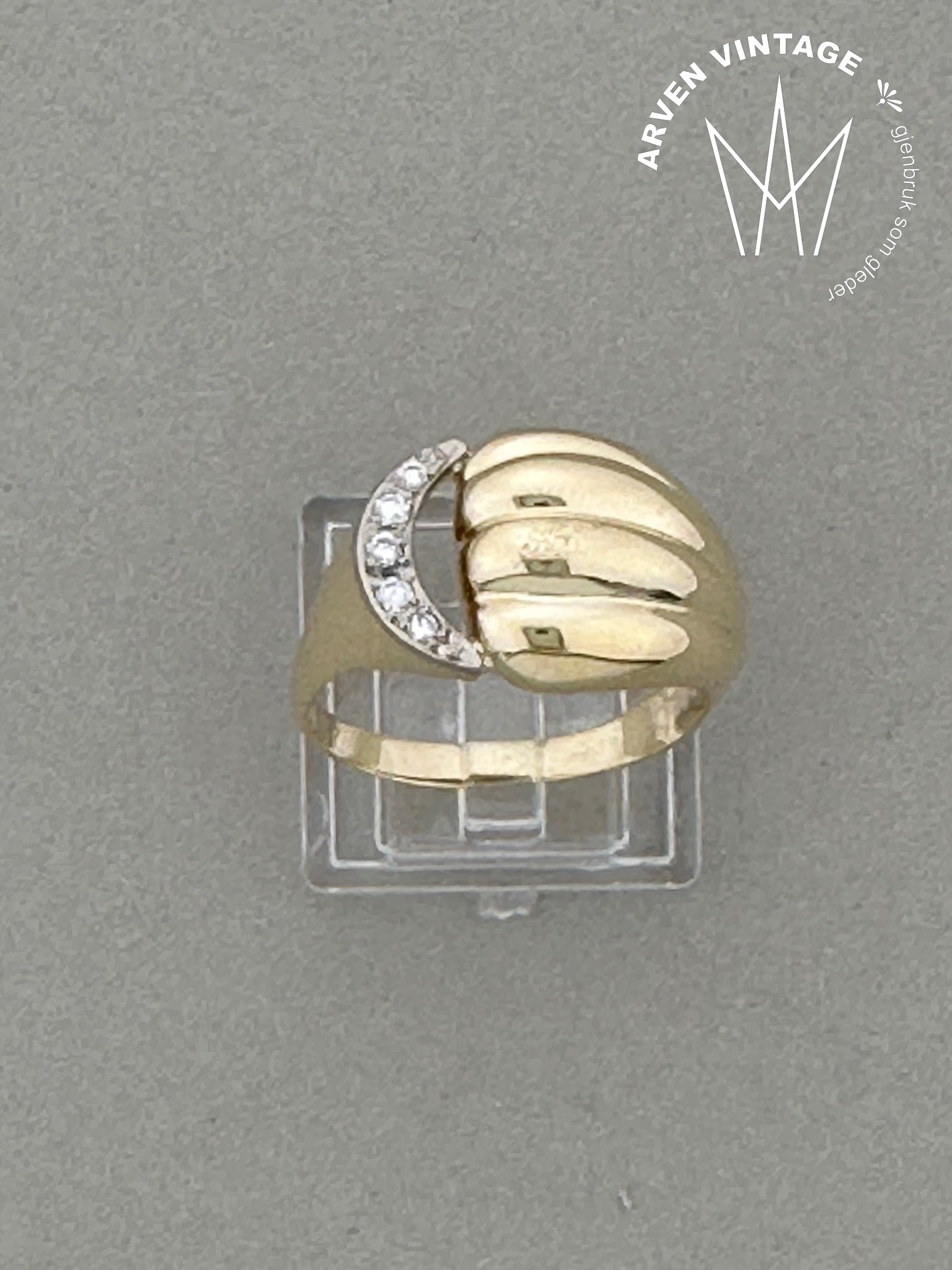 Vintage diamond ring yellow gold size 62