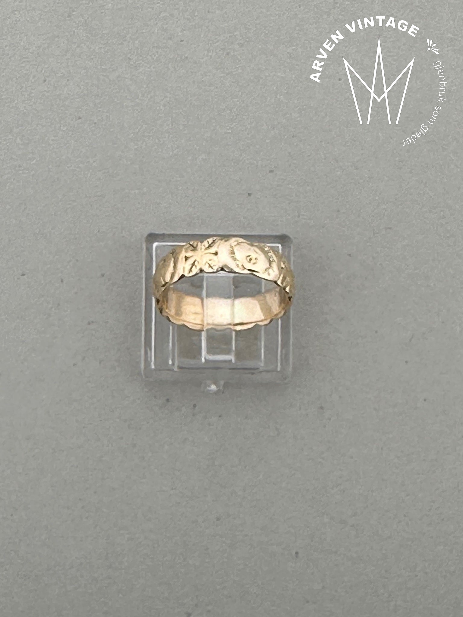 Vintage ring yellow gold size 52