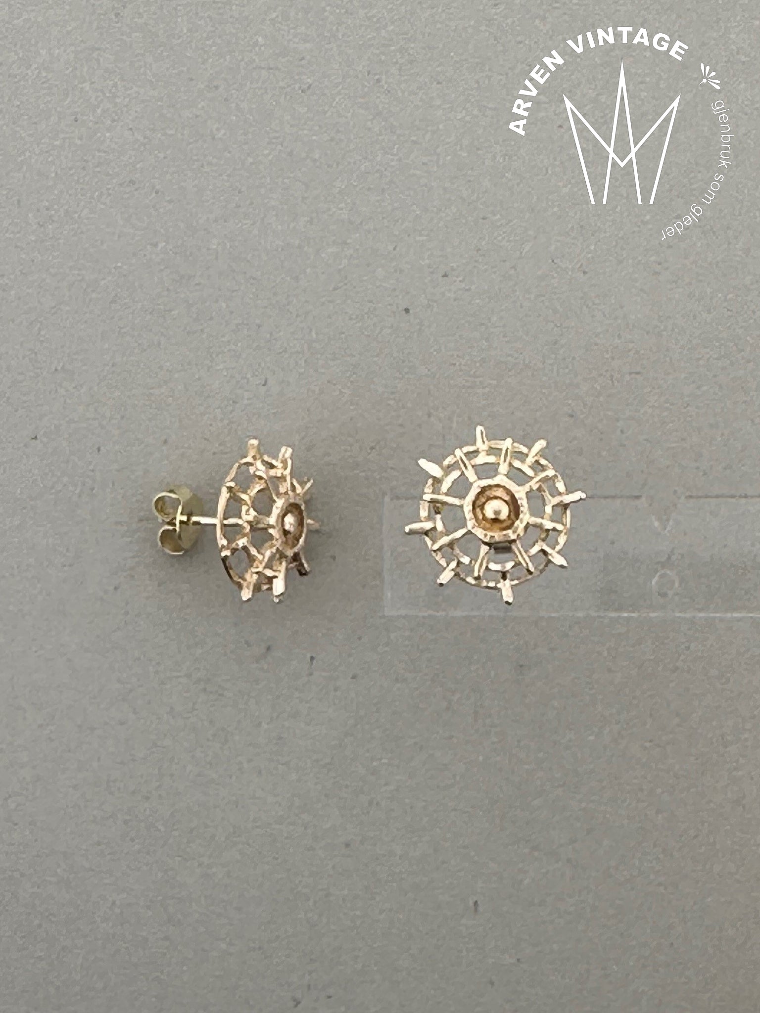 Vintage earrings yellow gold