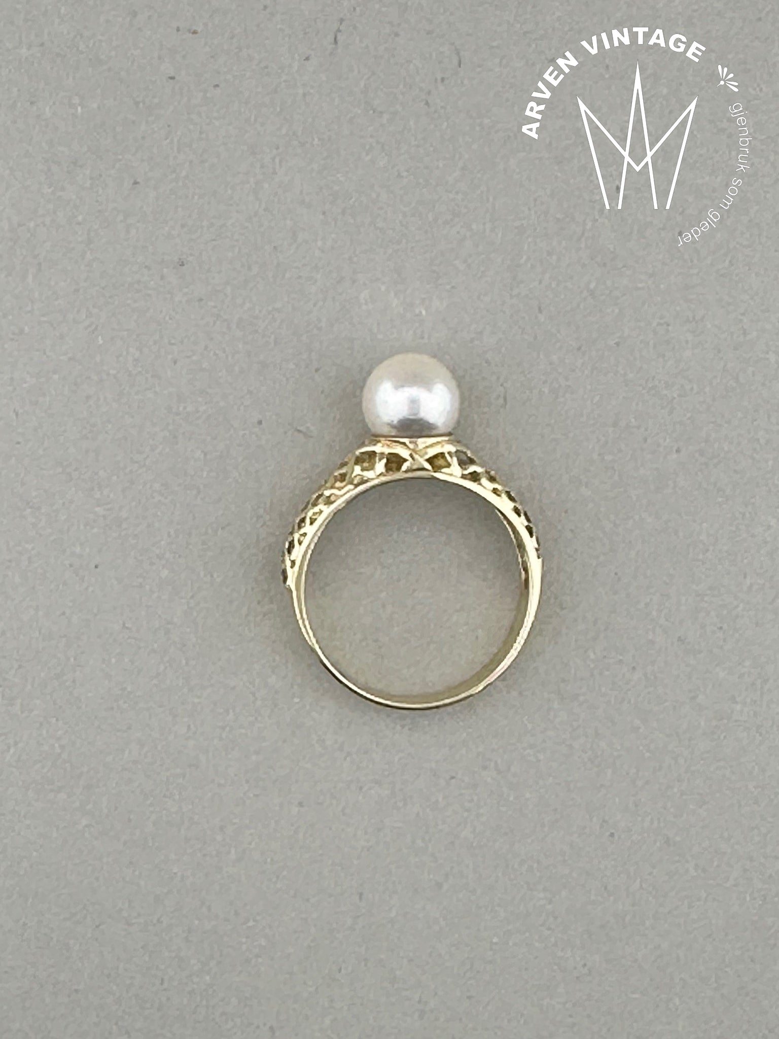 Vintage pearl ring yellow gold size 55