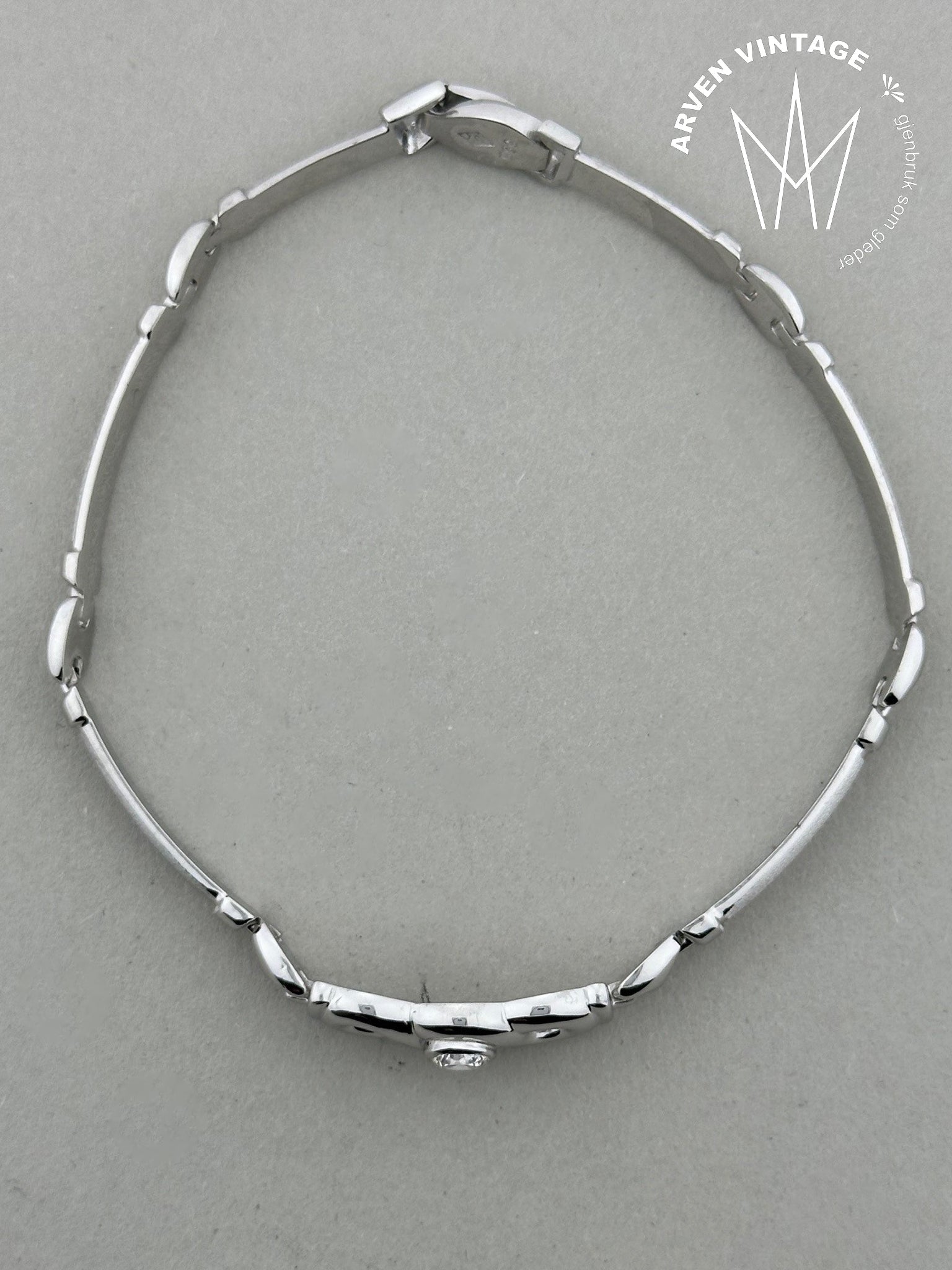 Vintage armbånd hvitt gull med blank sten 19,5cm