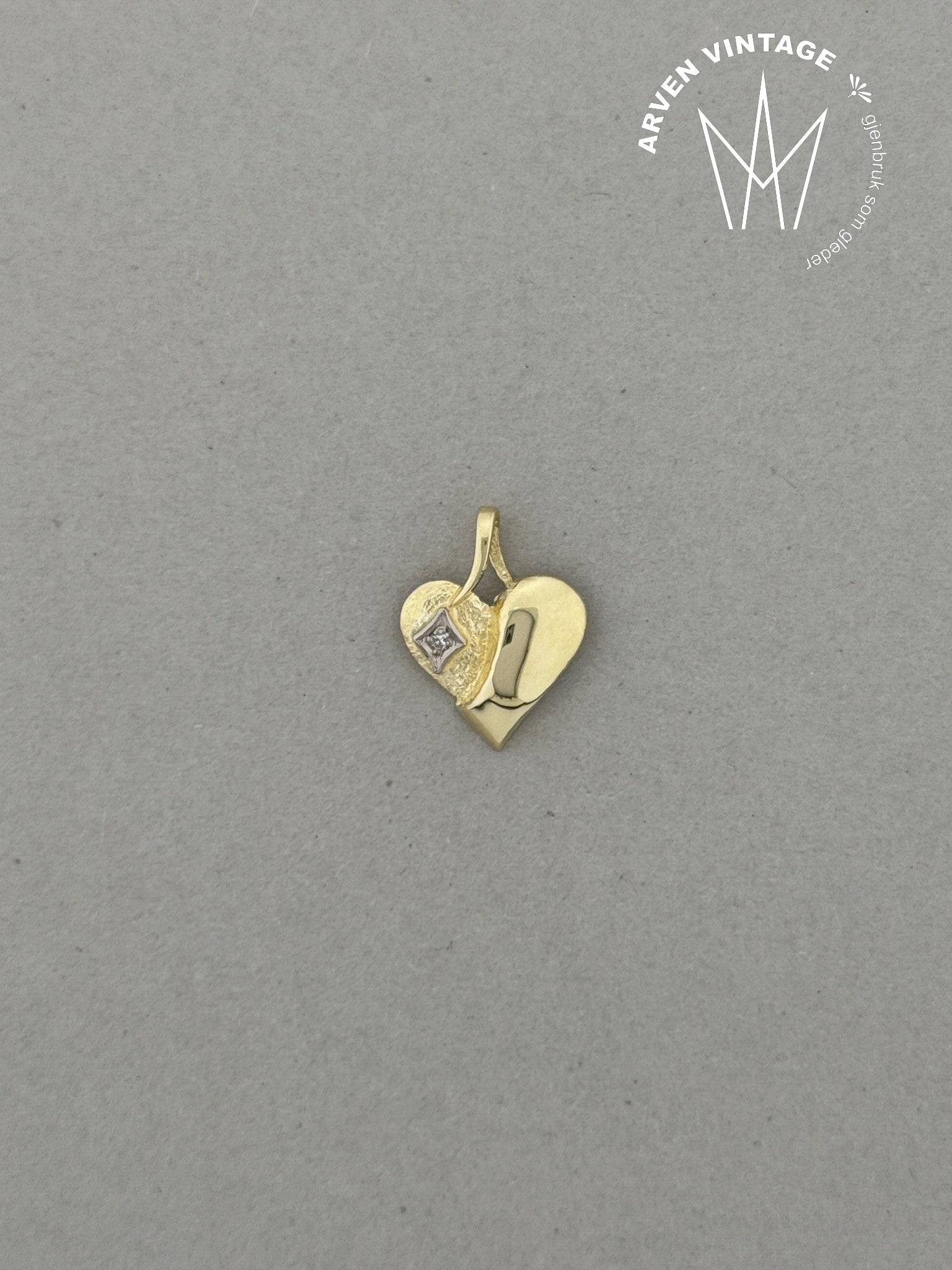 Vintage diamant hjerteanheng gult gull