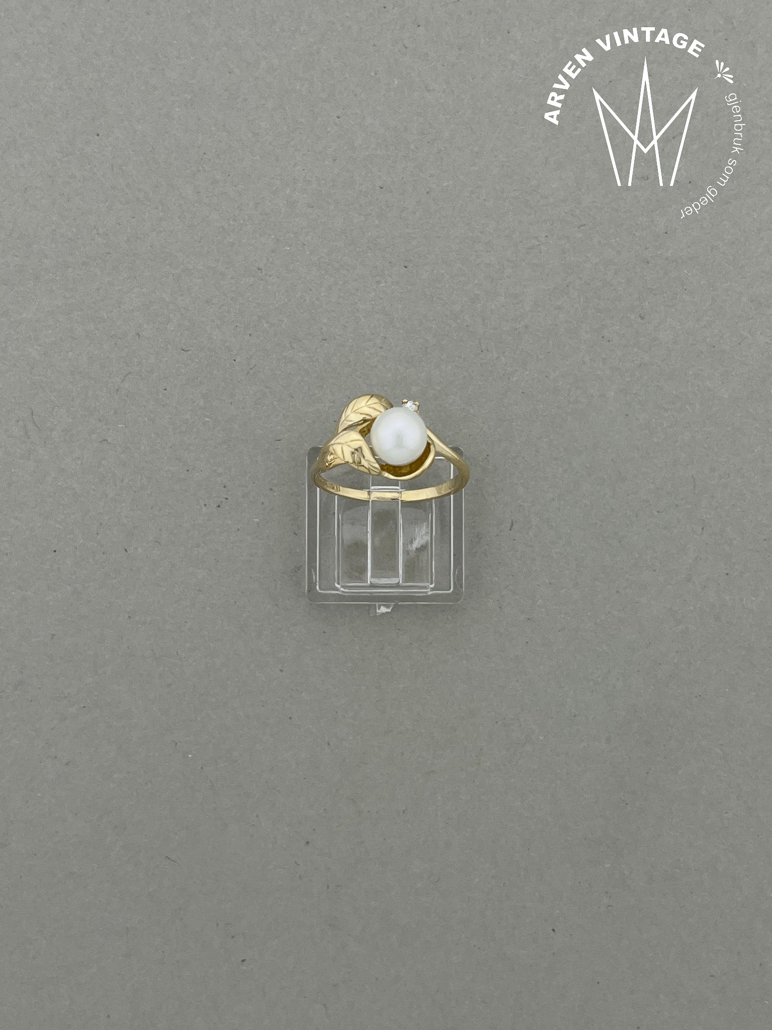 Vintage diamantring gult gull str 57