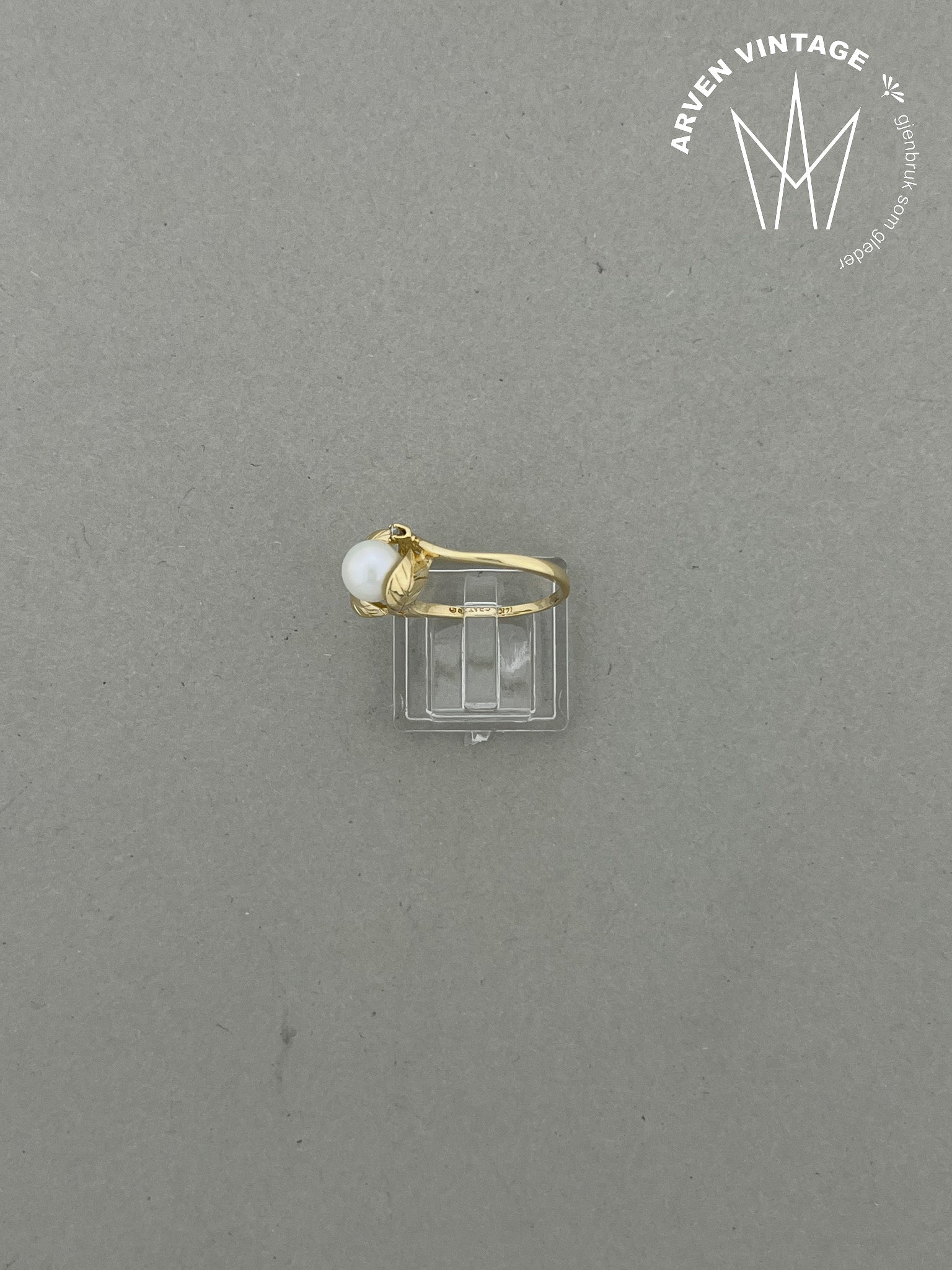 Vintage diamantring gult gull str 57