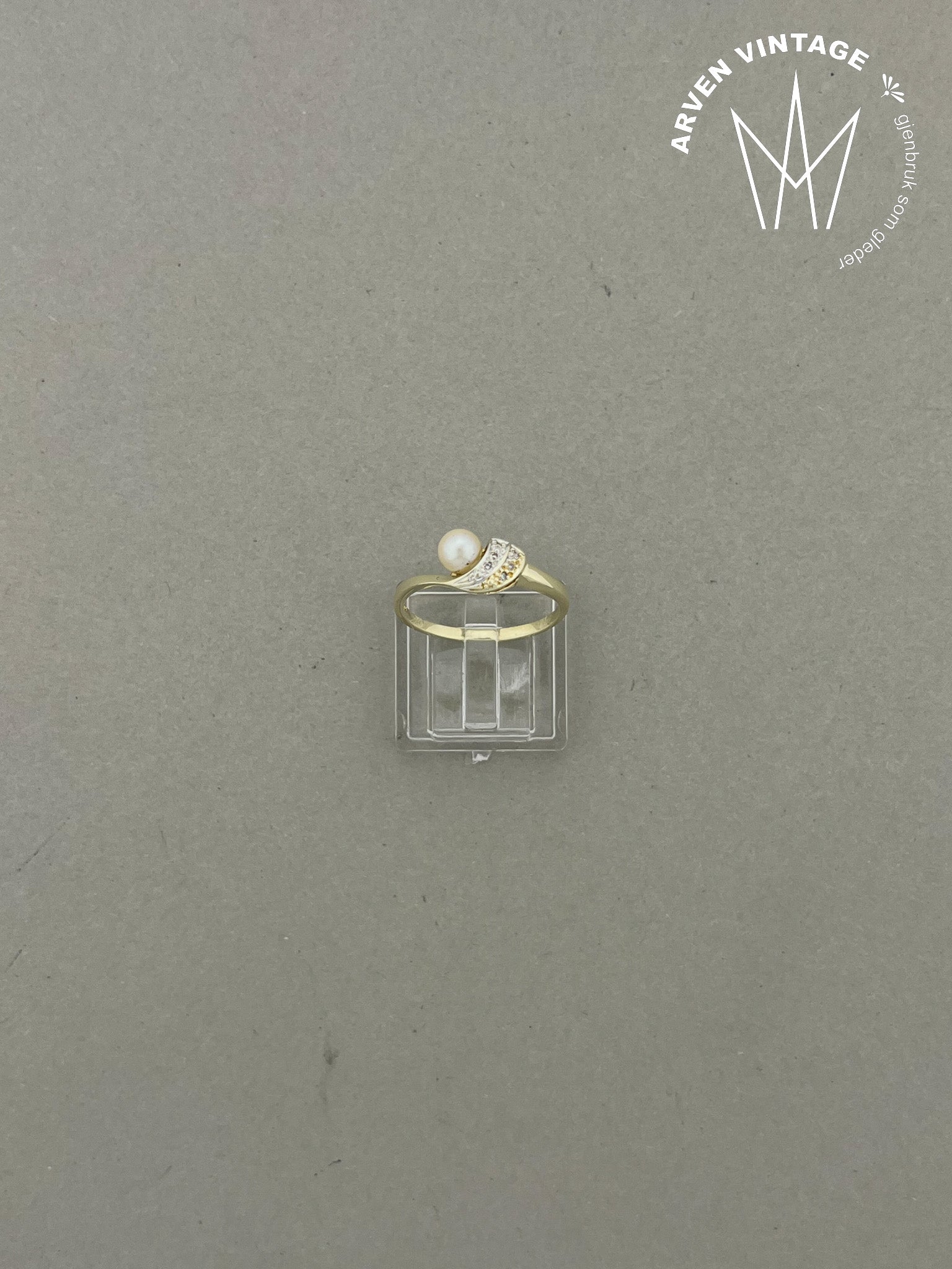Vintage diamantring gult gull str 58