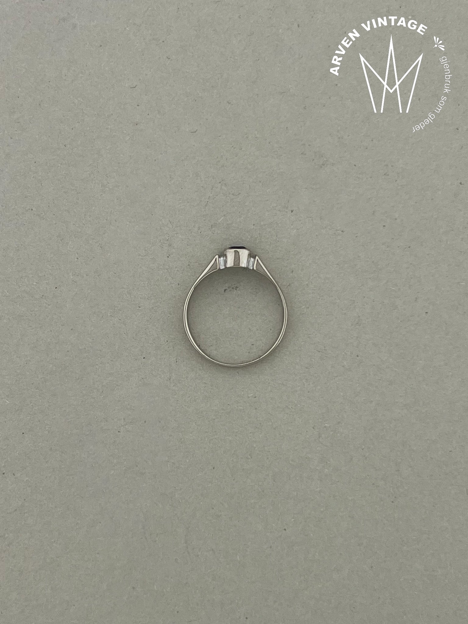 Vintage ring hvitt gull str 52