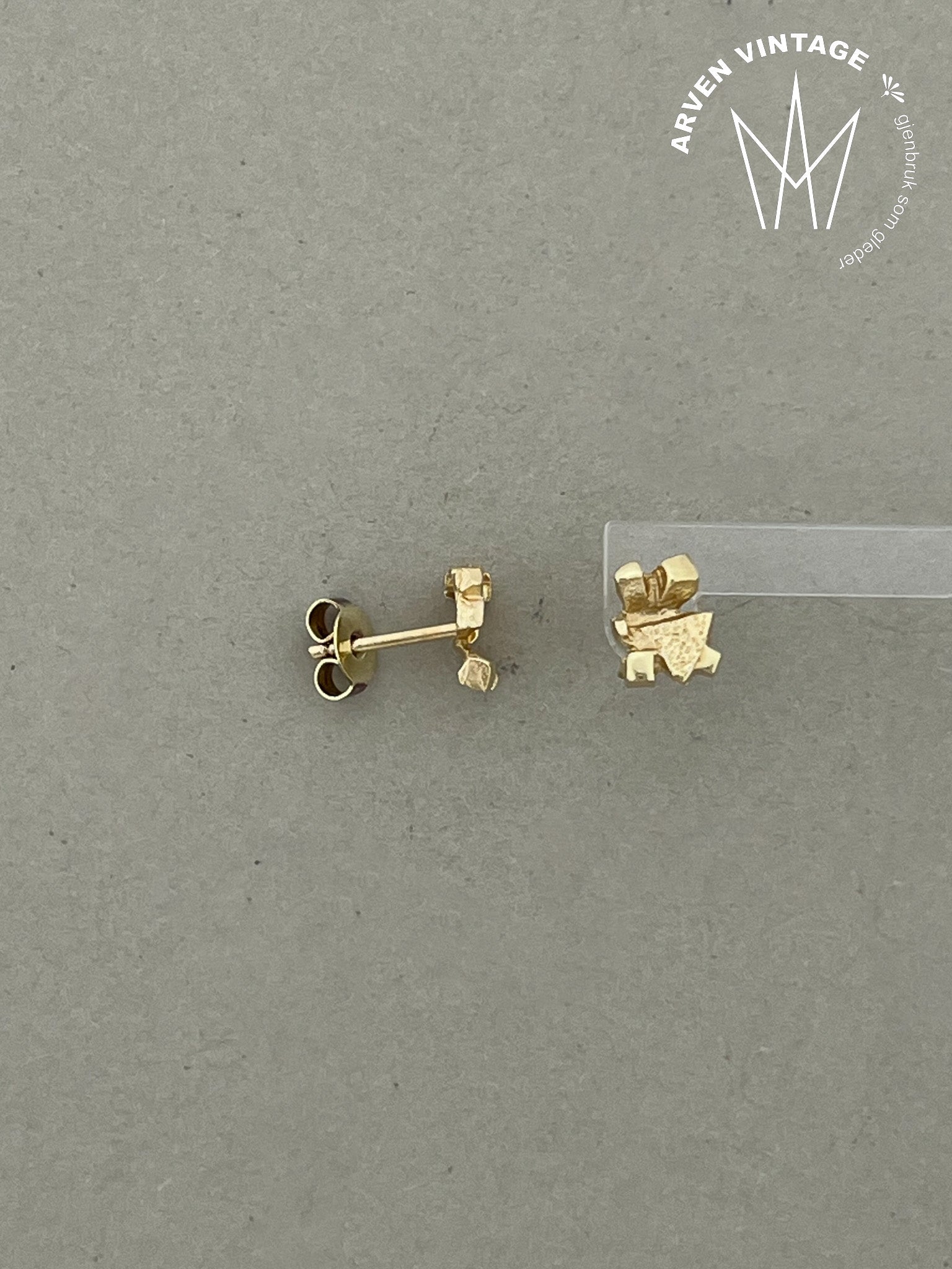 Vintage earrings yellow gold