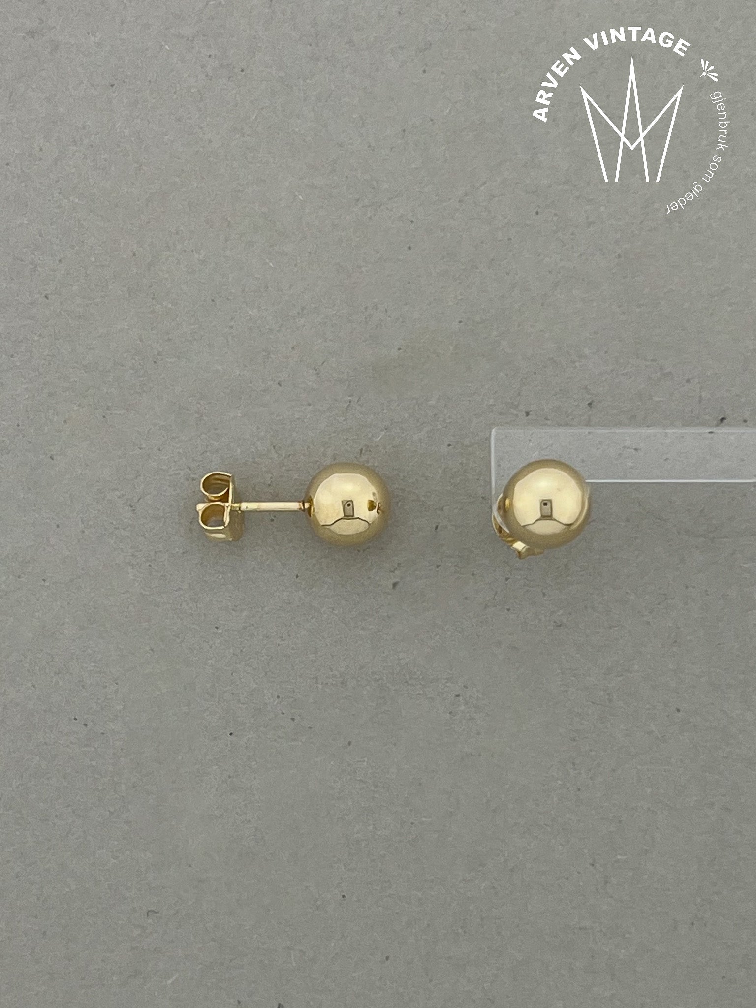 Vintage earrings yellow gold
