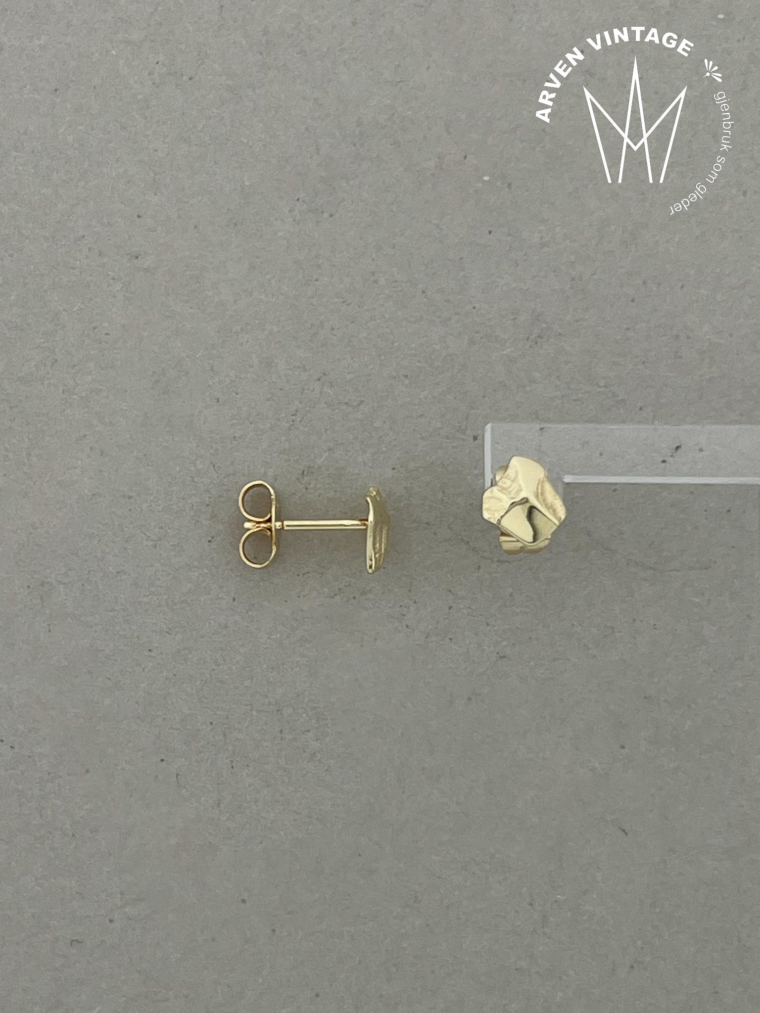 Vintage earrings yellow gold
