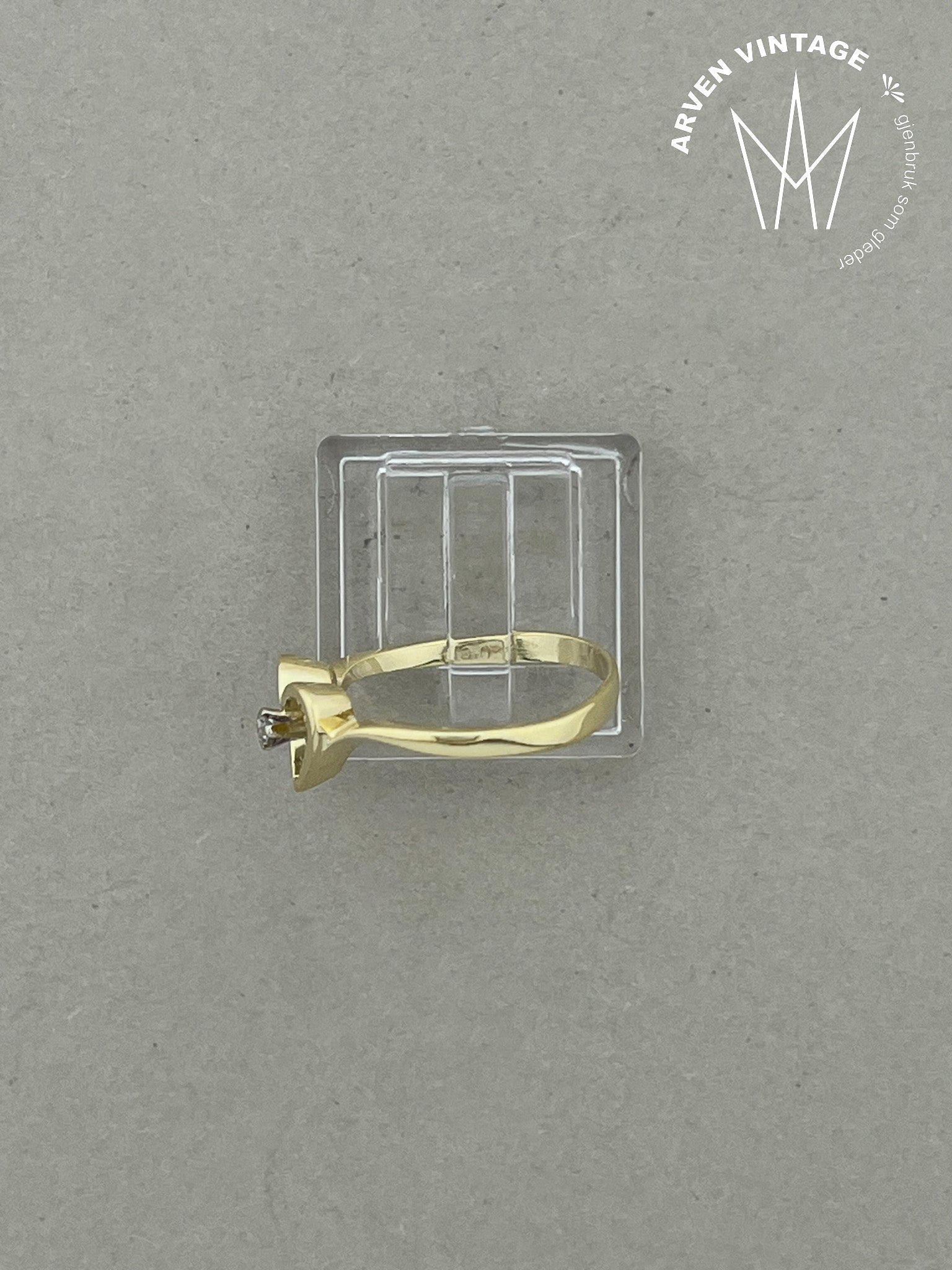 Vintage diamantring gult gull str 53