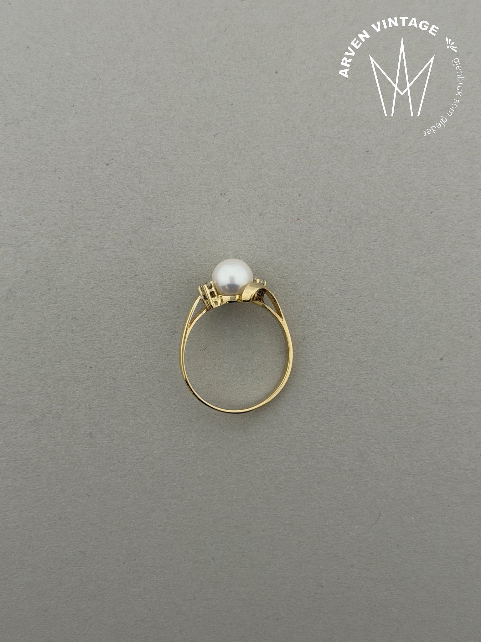 Vintage perlering gult gull str 58