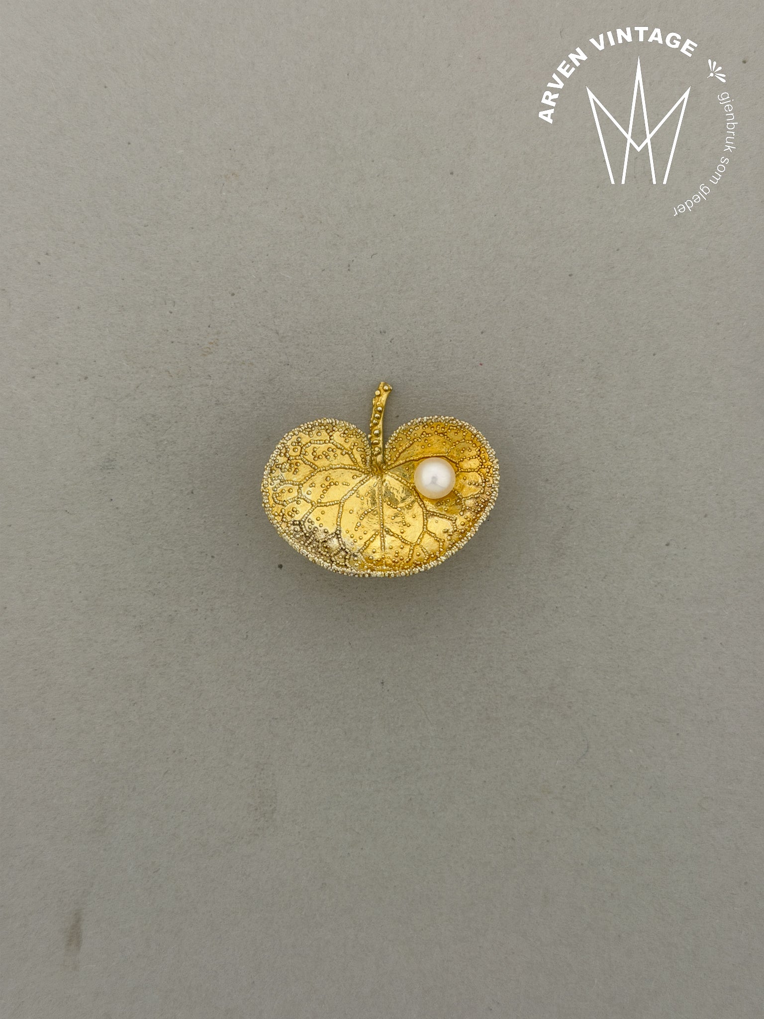 Vintage Flora Danica forgylt sølvbrosje