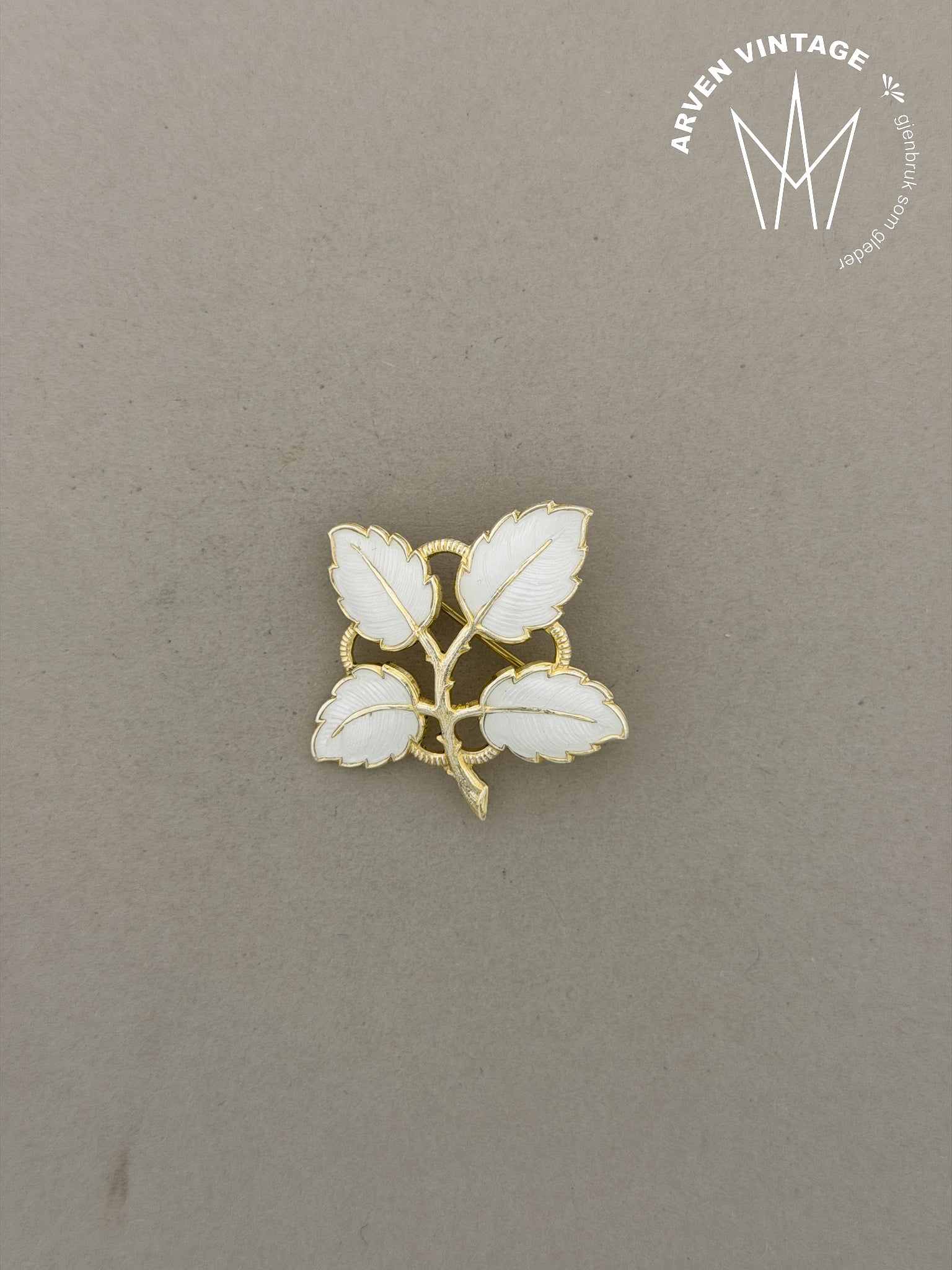 Vintage sølv emaljebrosje