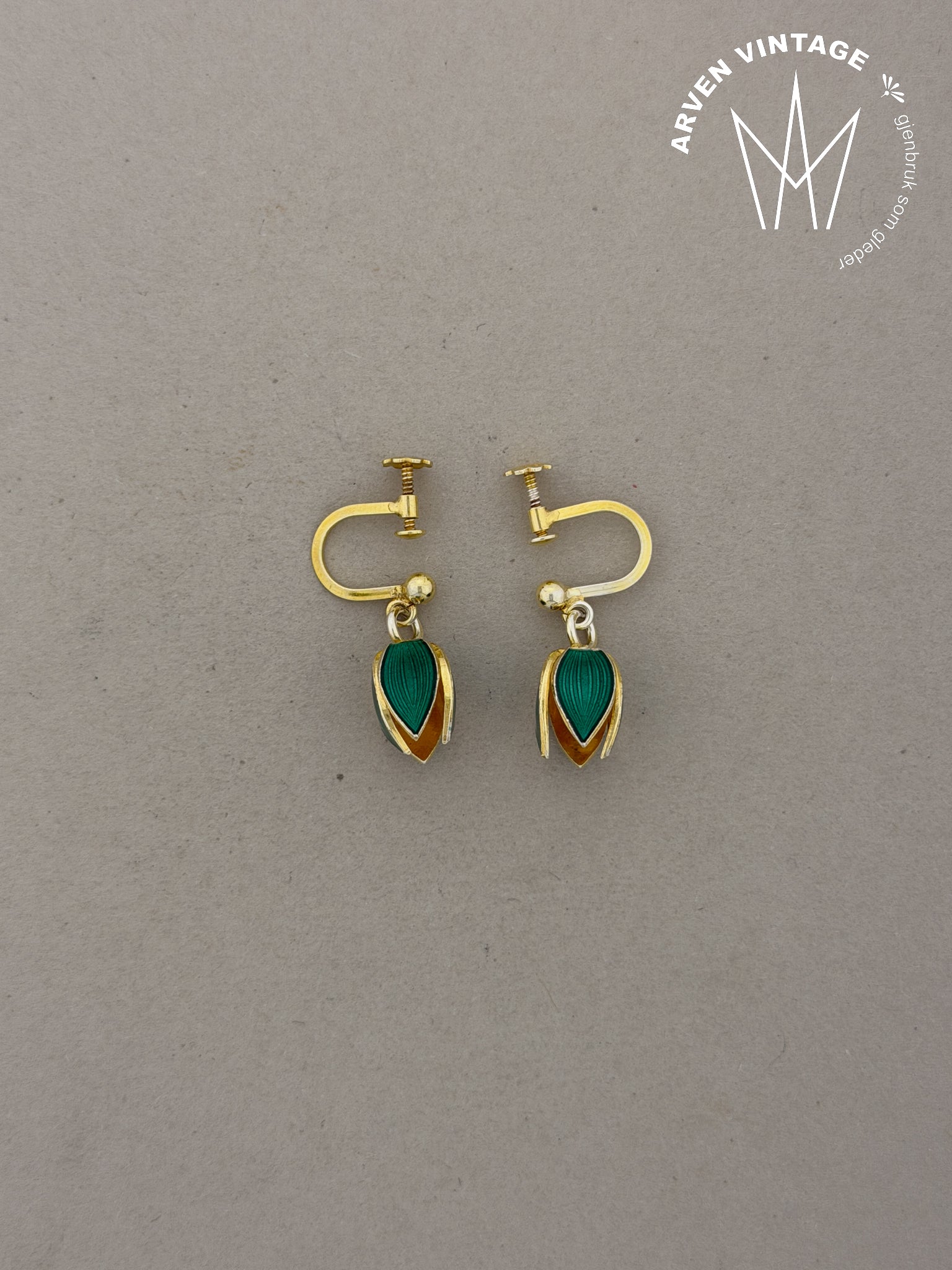 Vintage sølv emaljeørepynt med skrufeste