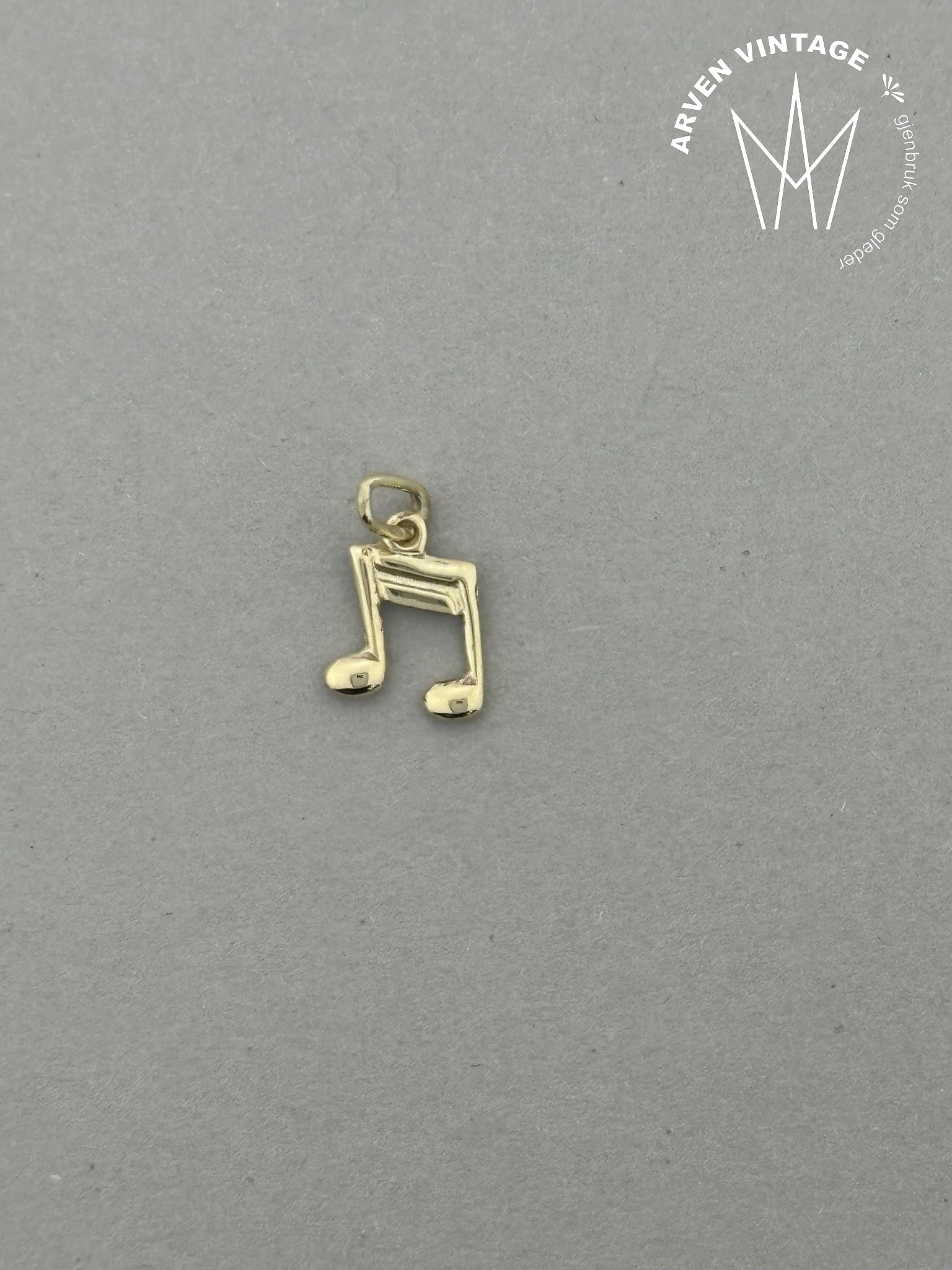 Vintage anheng i gult gull