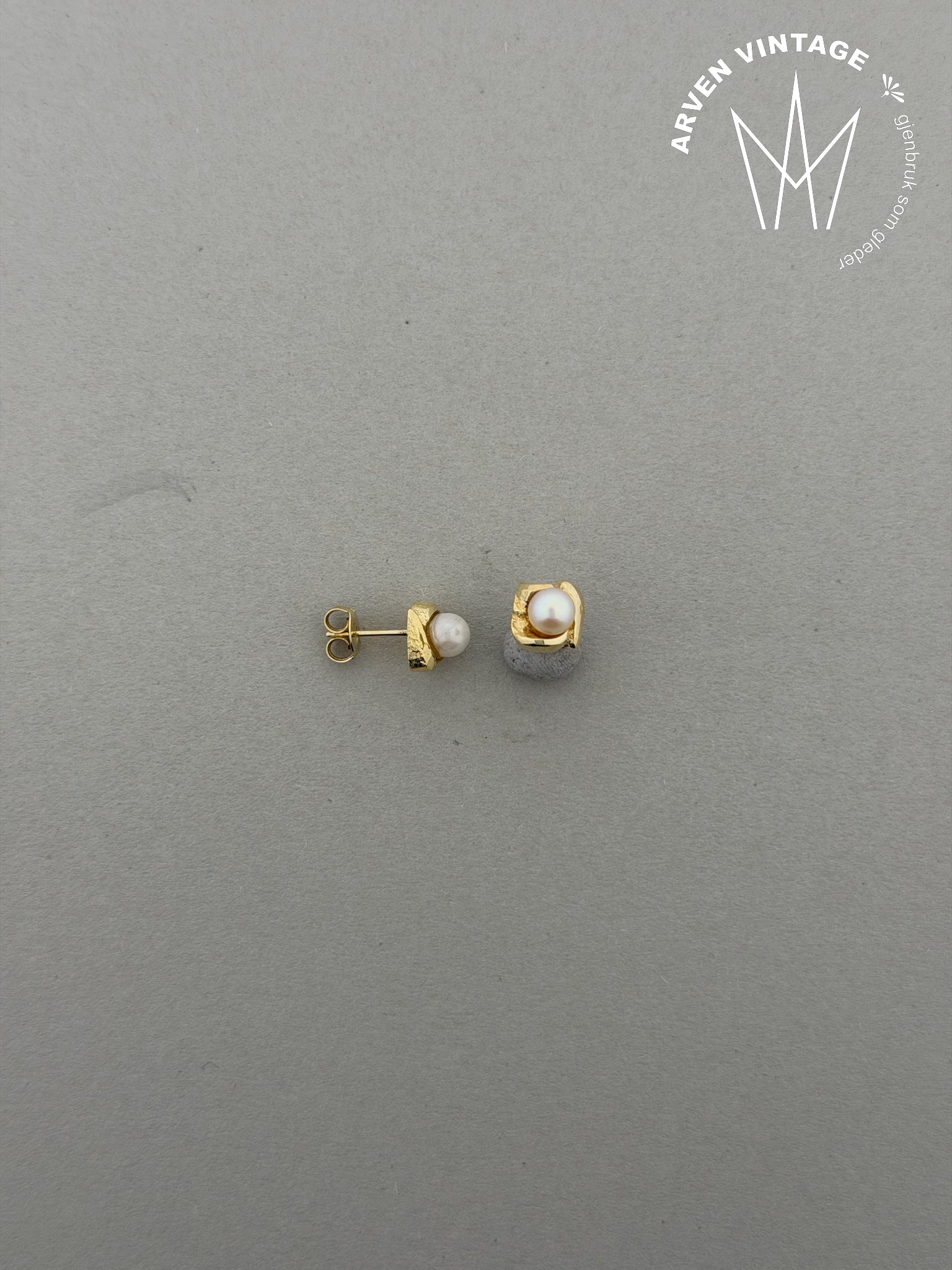 Vintage perleørepynt gult gull