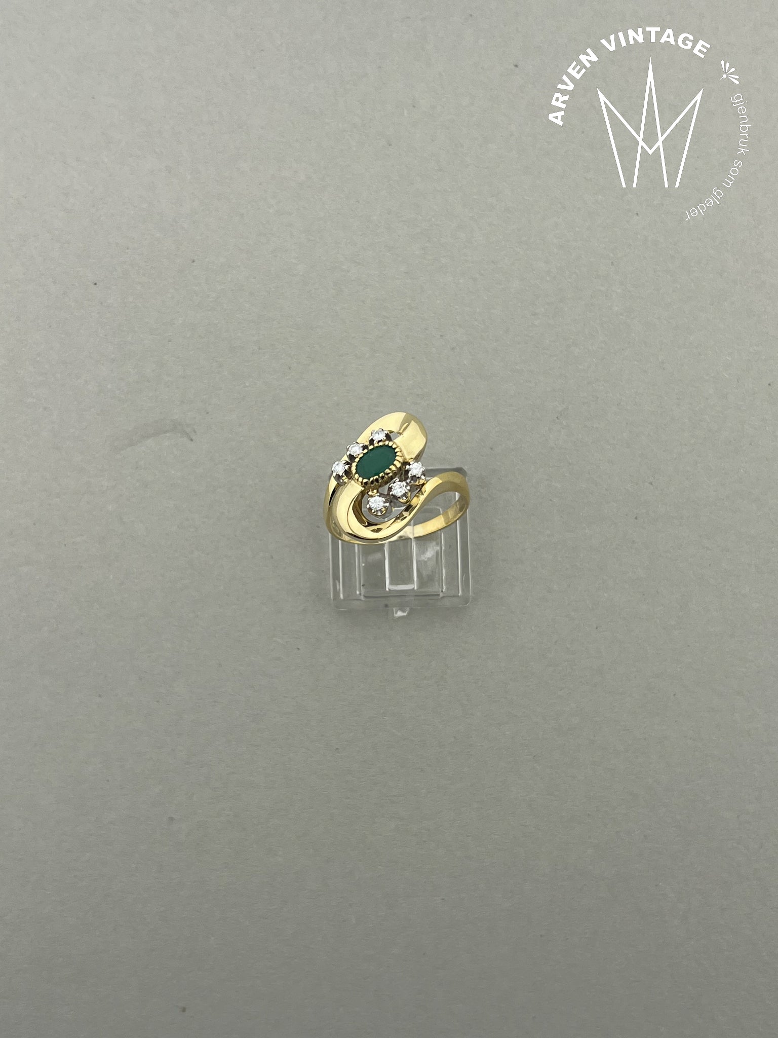 Vintage diamantring 18K gult gull str 61