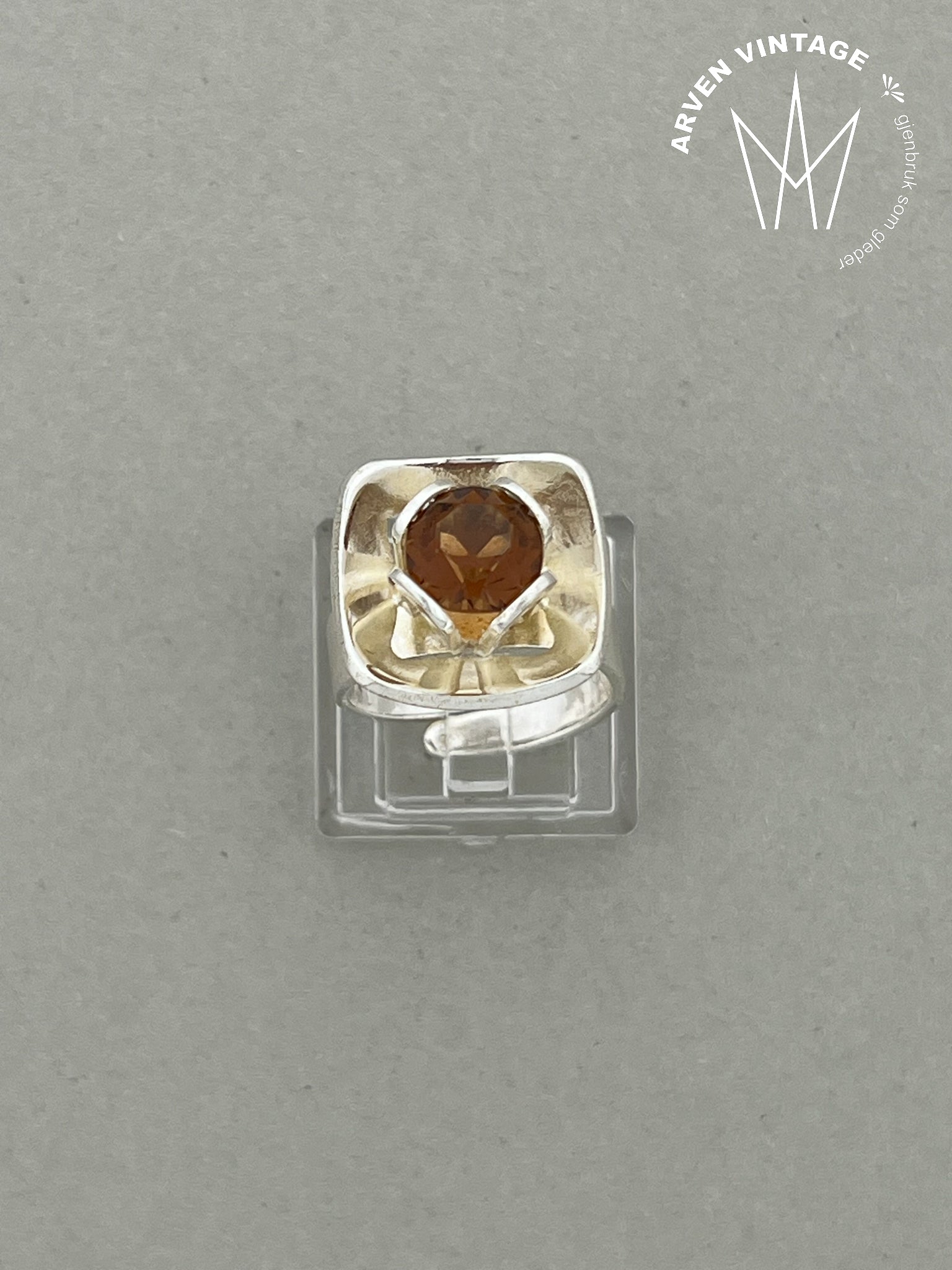 Vintage sølv ring med brun sten str 51