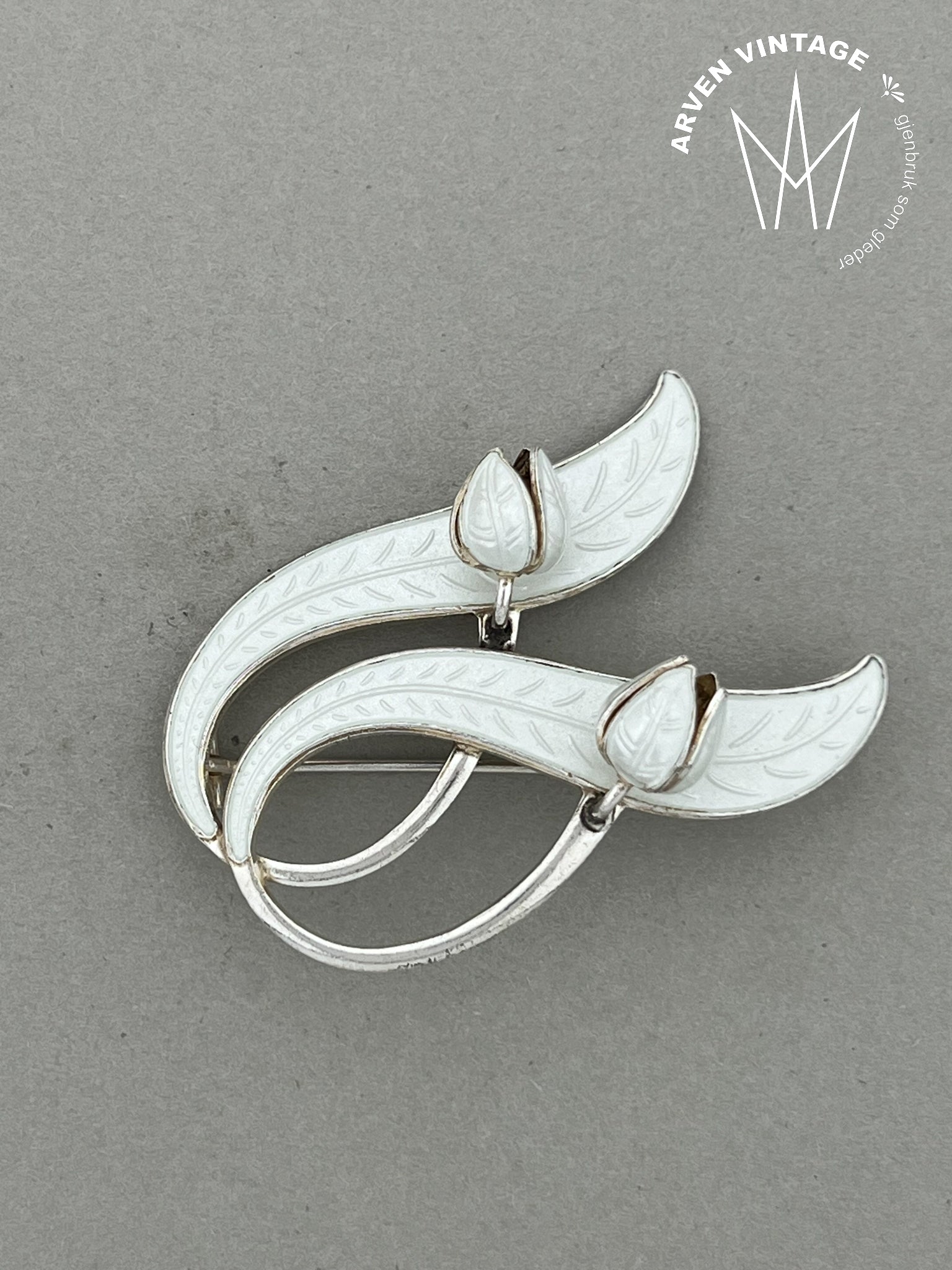 Vintage sølv emaljebrosje