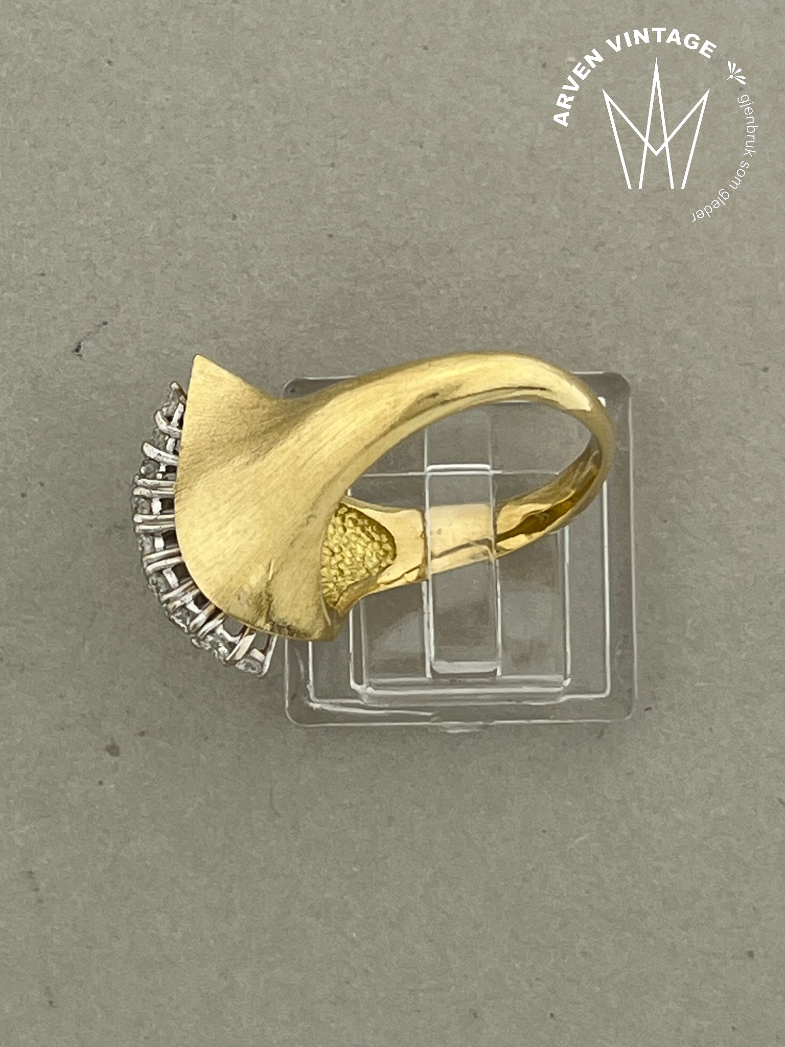Vintage diamantring gult gull str55