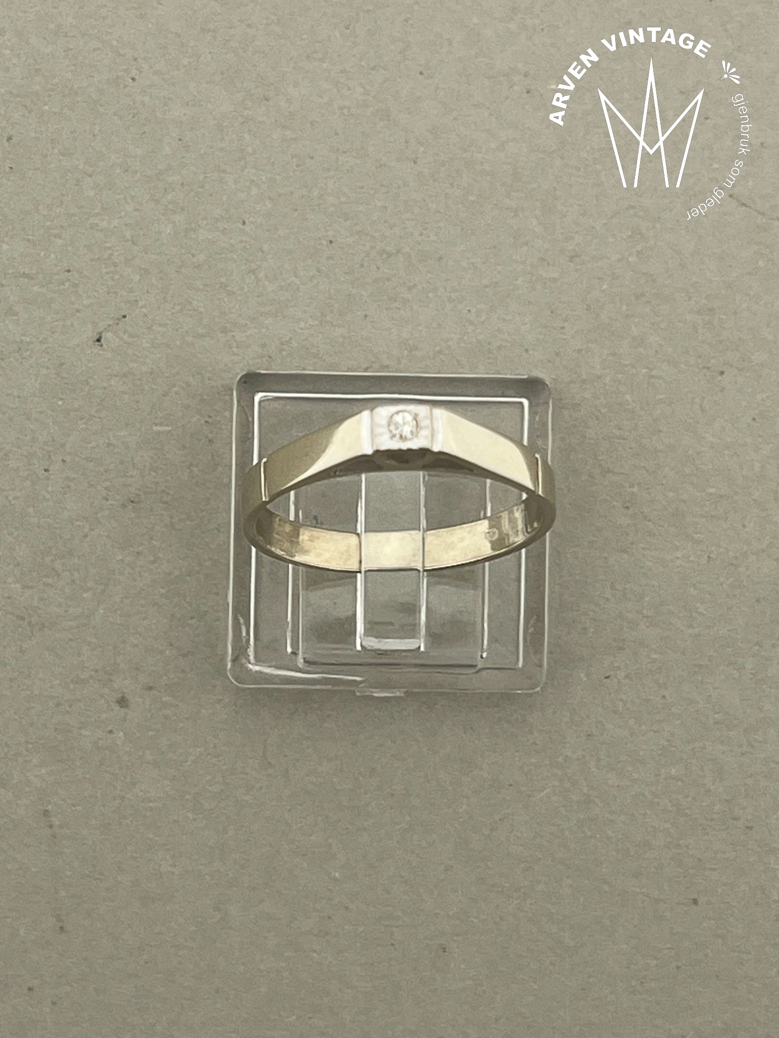 Vintage diamantring 18K hvitt gull str56