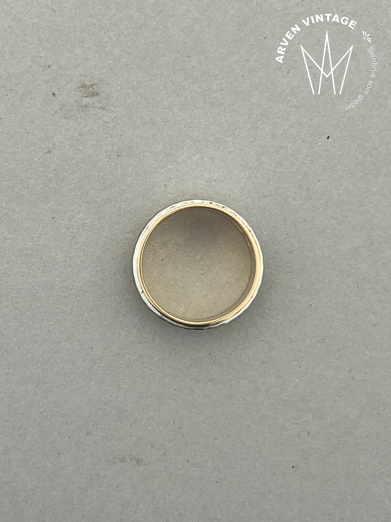 Vintage ring 18K gult og hvitt gull str 54