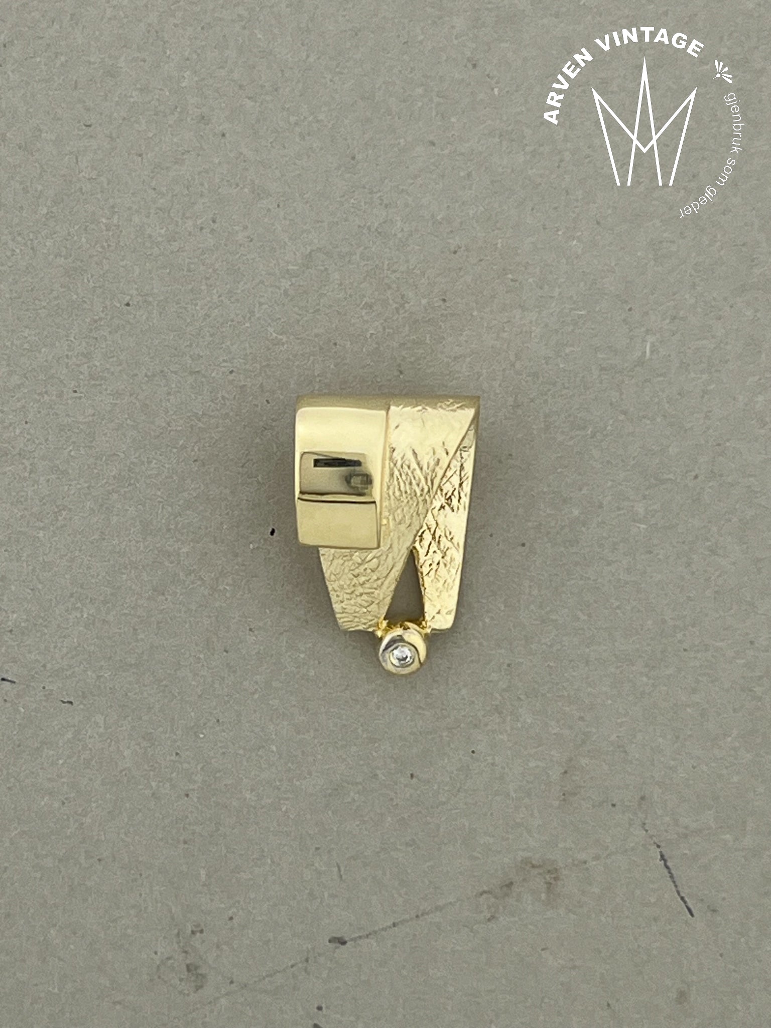 Vintage diamantanheng gult gull