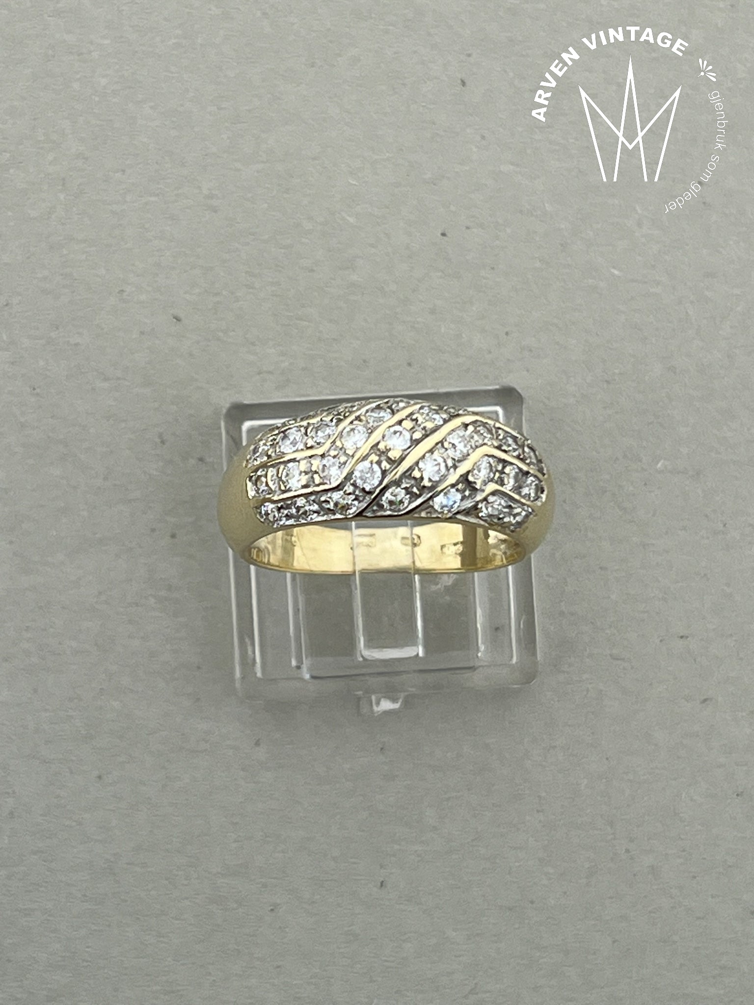 Vintage ring gult gull blanke stener str 57